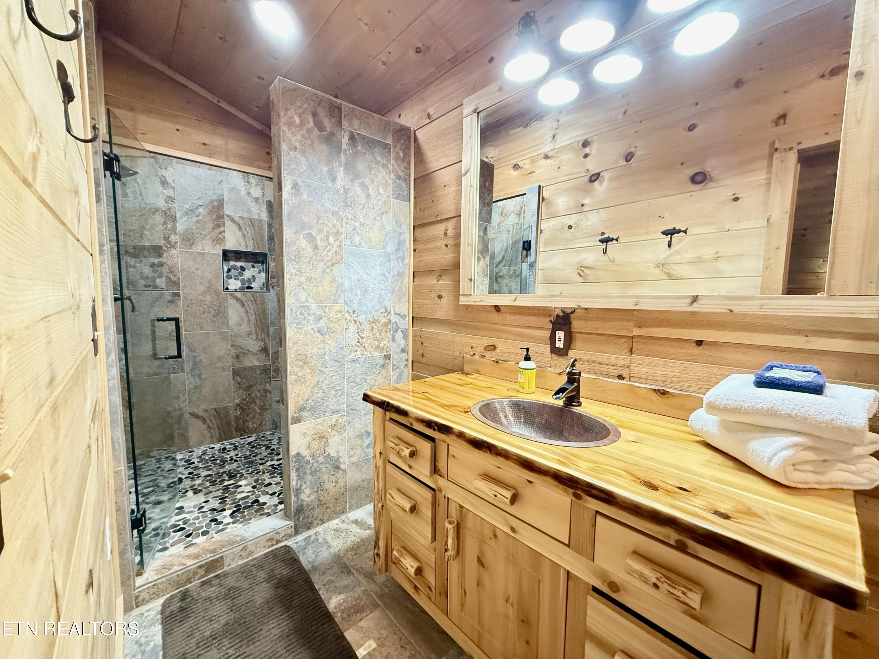 1031 Elm Circle Sevierville TN 37876