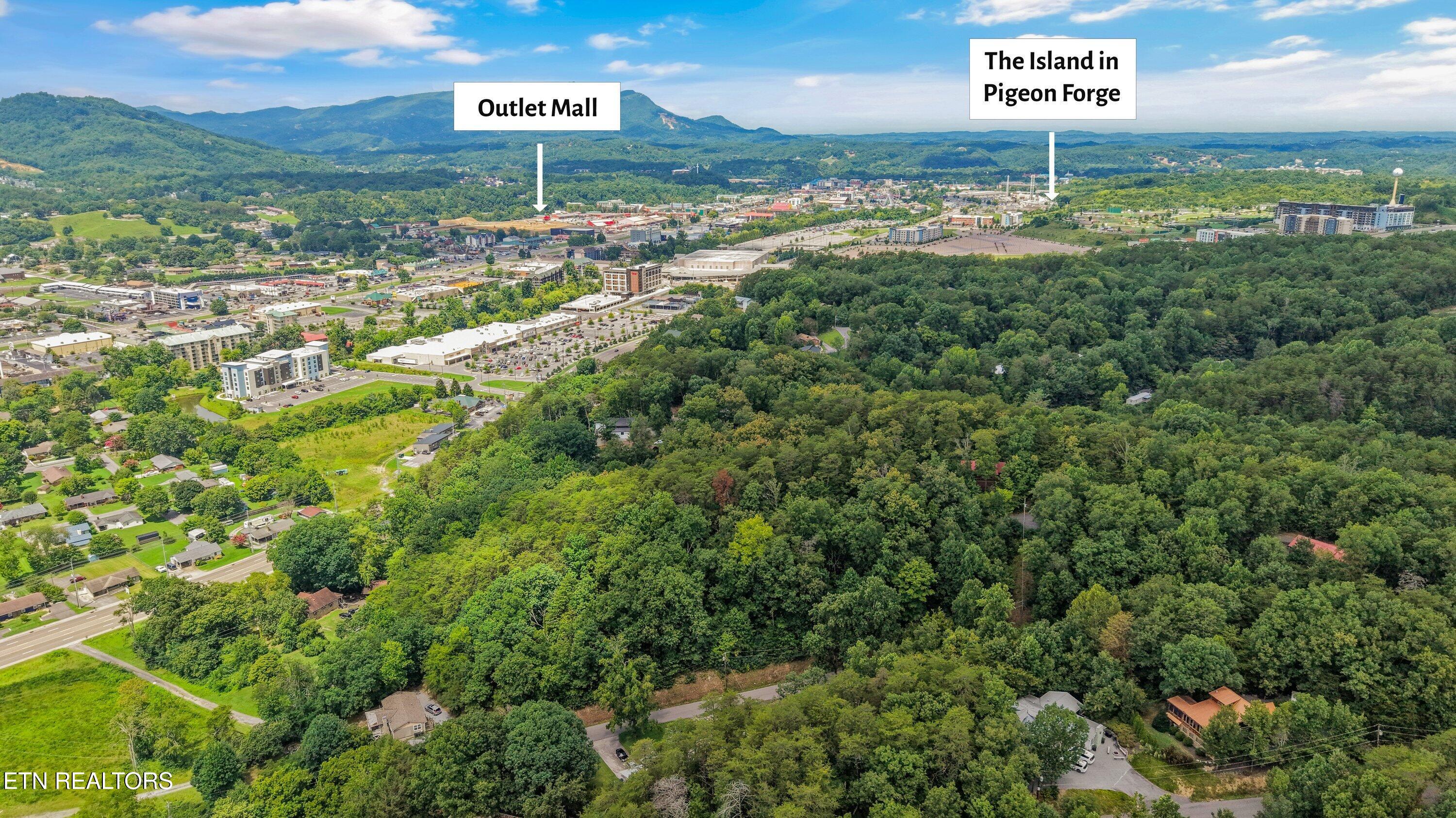615 Iron Mountain Road Pigeon Forge TN 37863