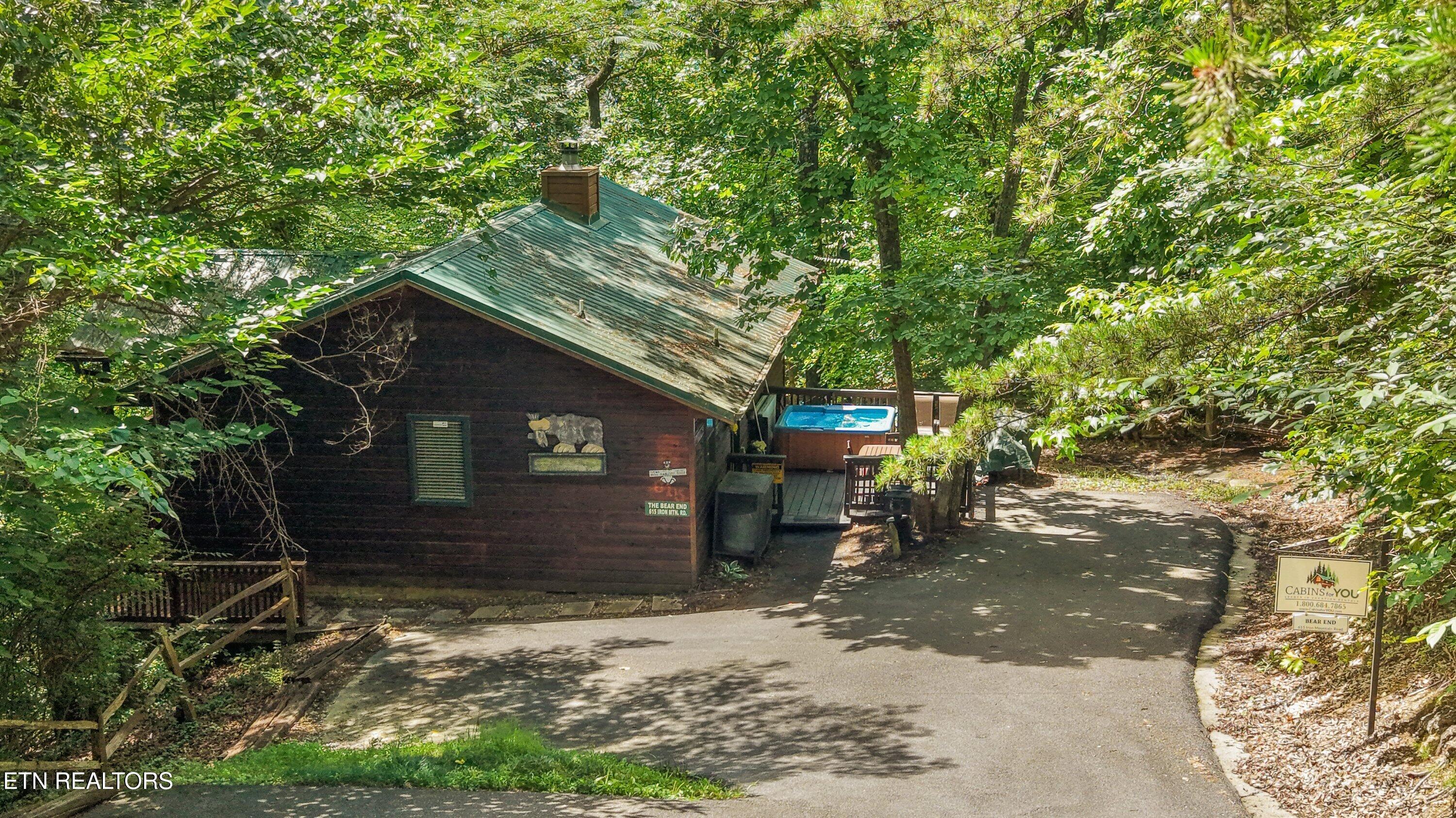 615 Iron Mountain Road Pigeon Forge TN 37863
