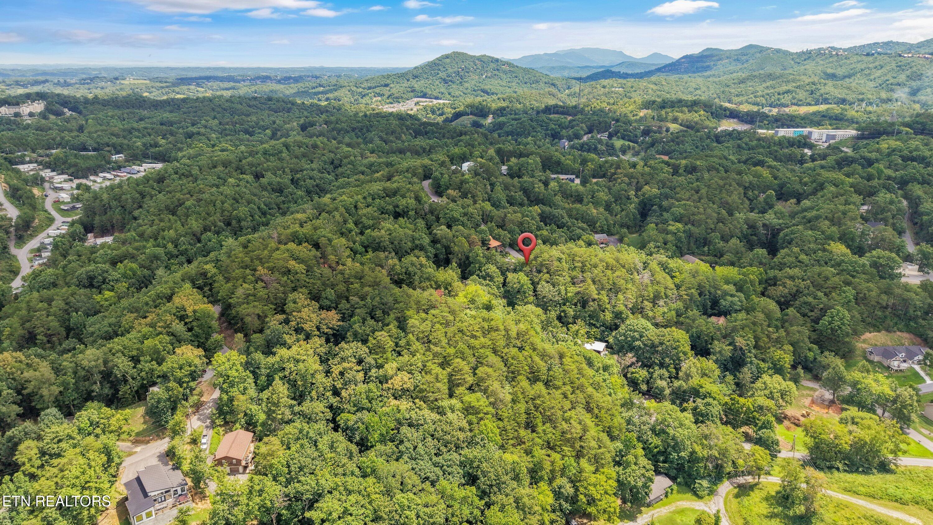615 Iron Mountain Road Pigeon Forge TN 37863