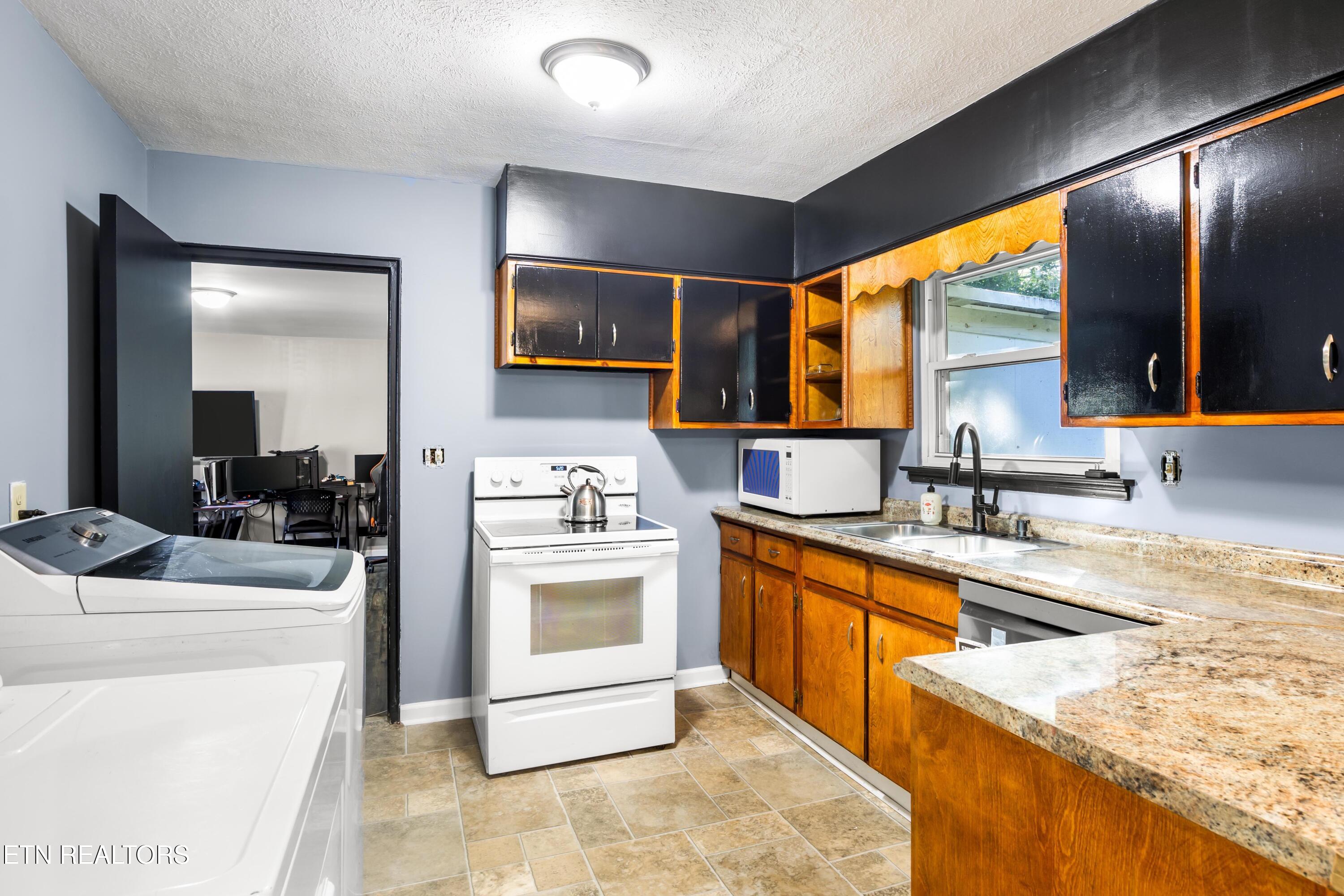 657 Robertsville Road Oak Ridge TN 37830