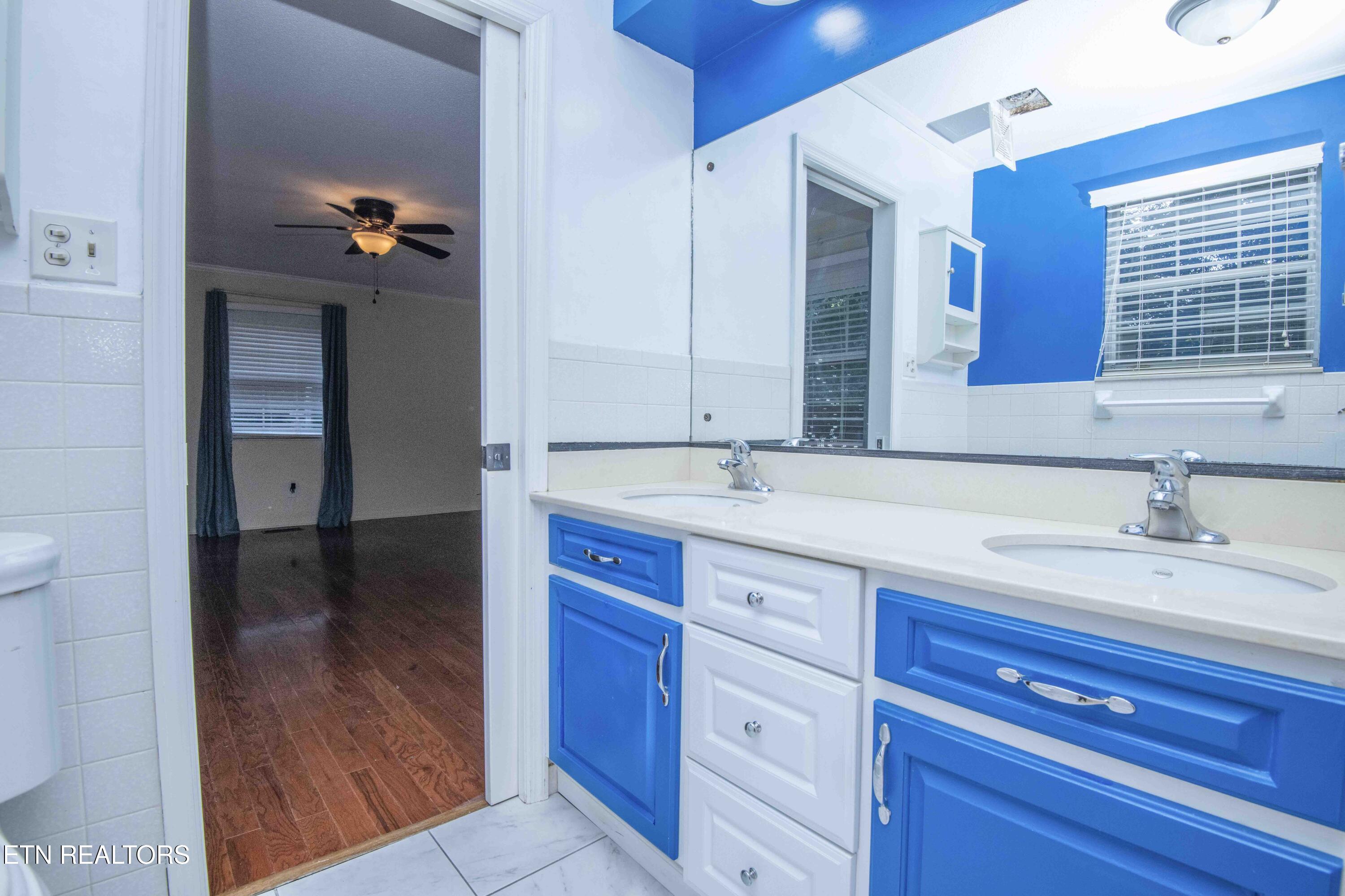 902 Ruffian Lane Knoxville TN 37923