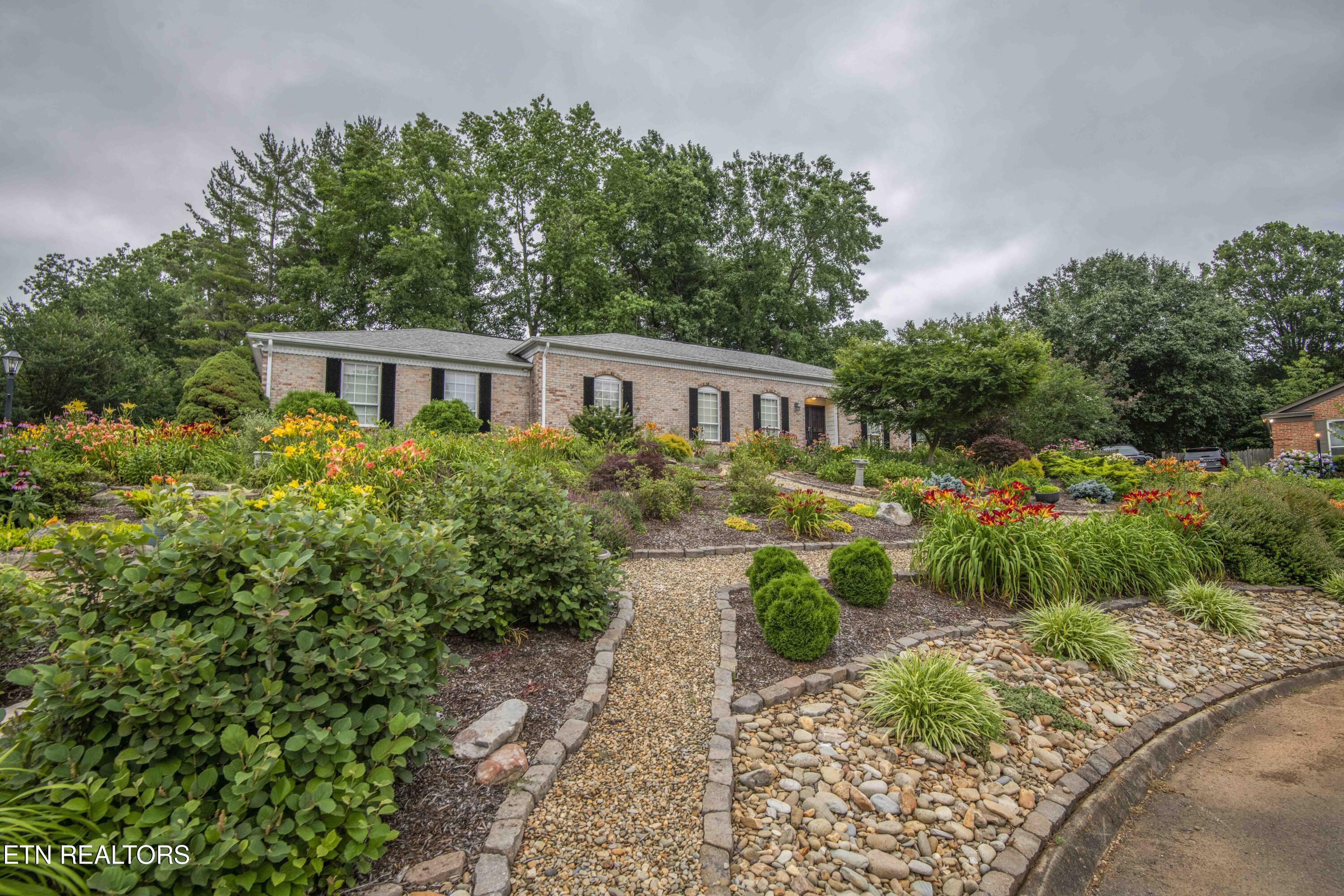 902 Ruffian Lane Knoxville TN 37923