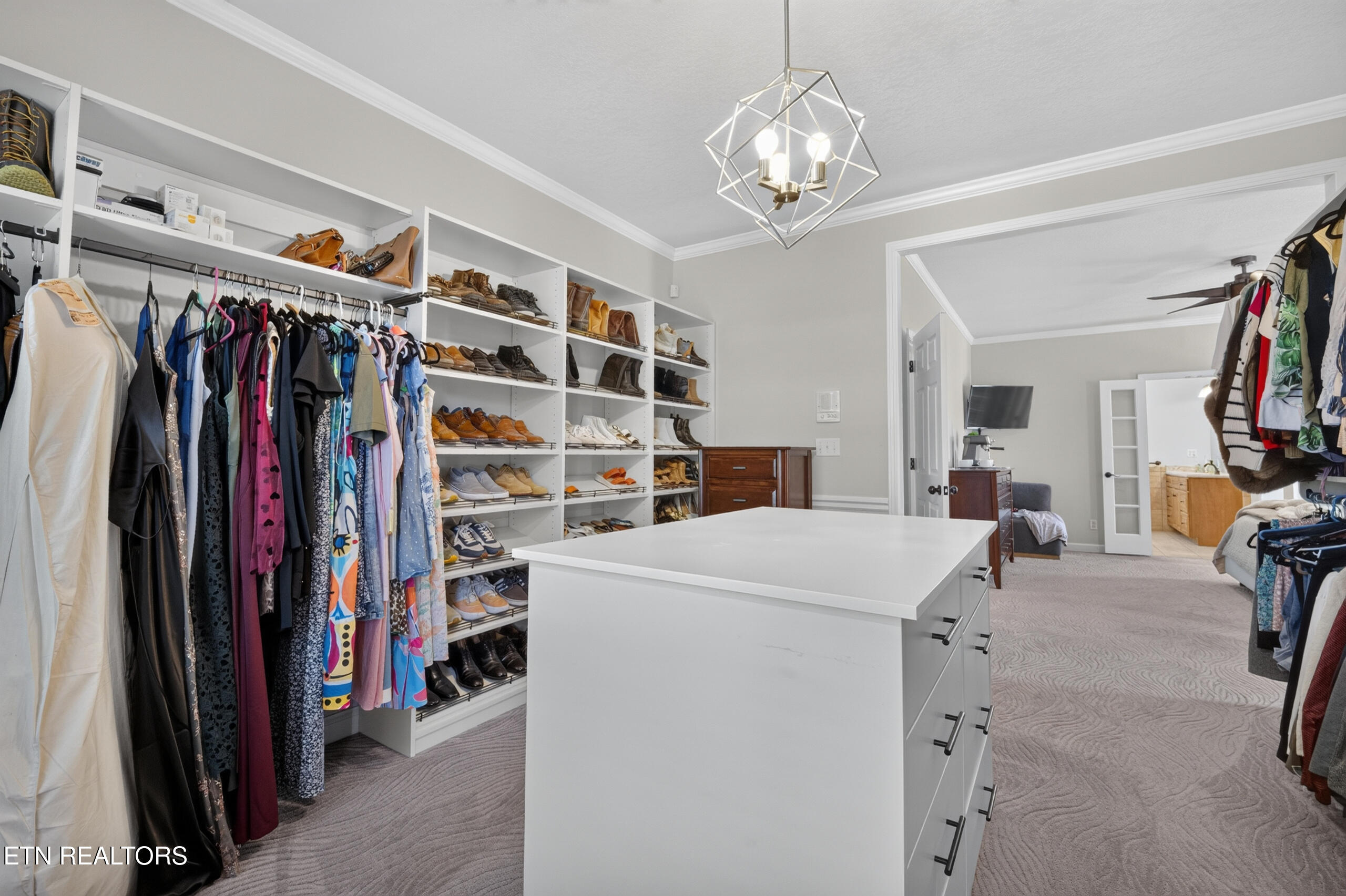 1652 Saint Ives Boulevard Alcoa TN 37701
