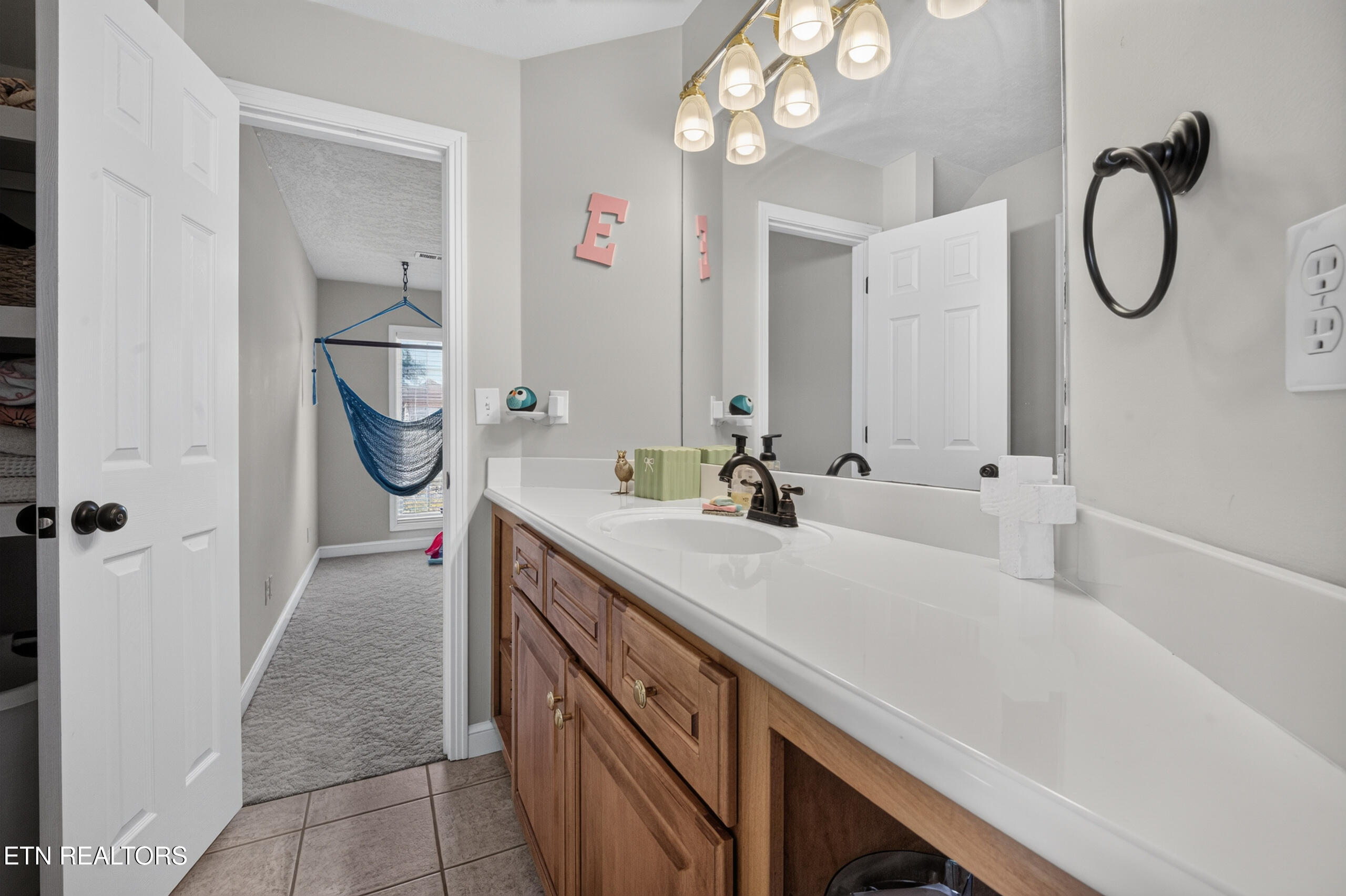 1652 Saint Ives Boulevard Alcoa TN 37701