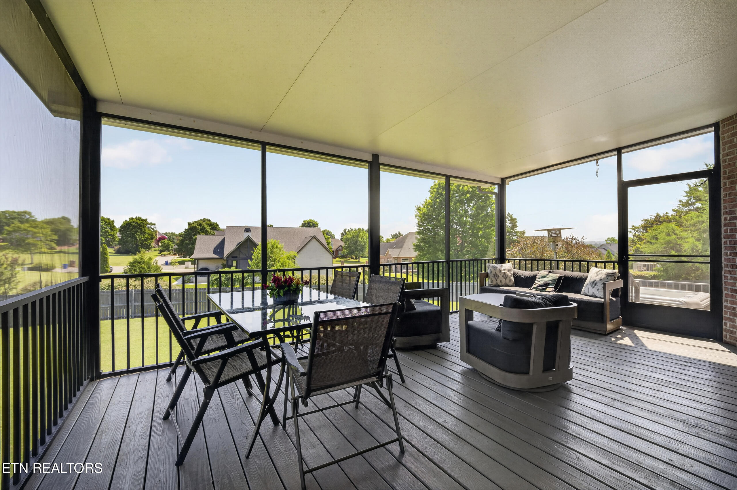 1652 Saint Ives Boulevard Alcoa TN 37701