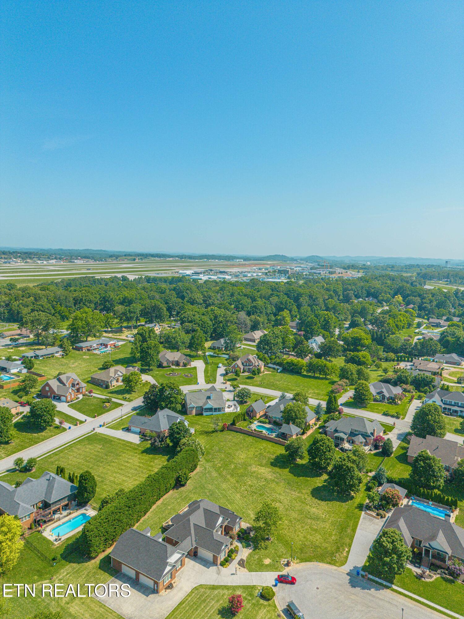 1652 Saint Ives Boulevard Alcoa TN 37701