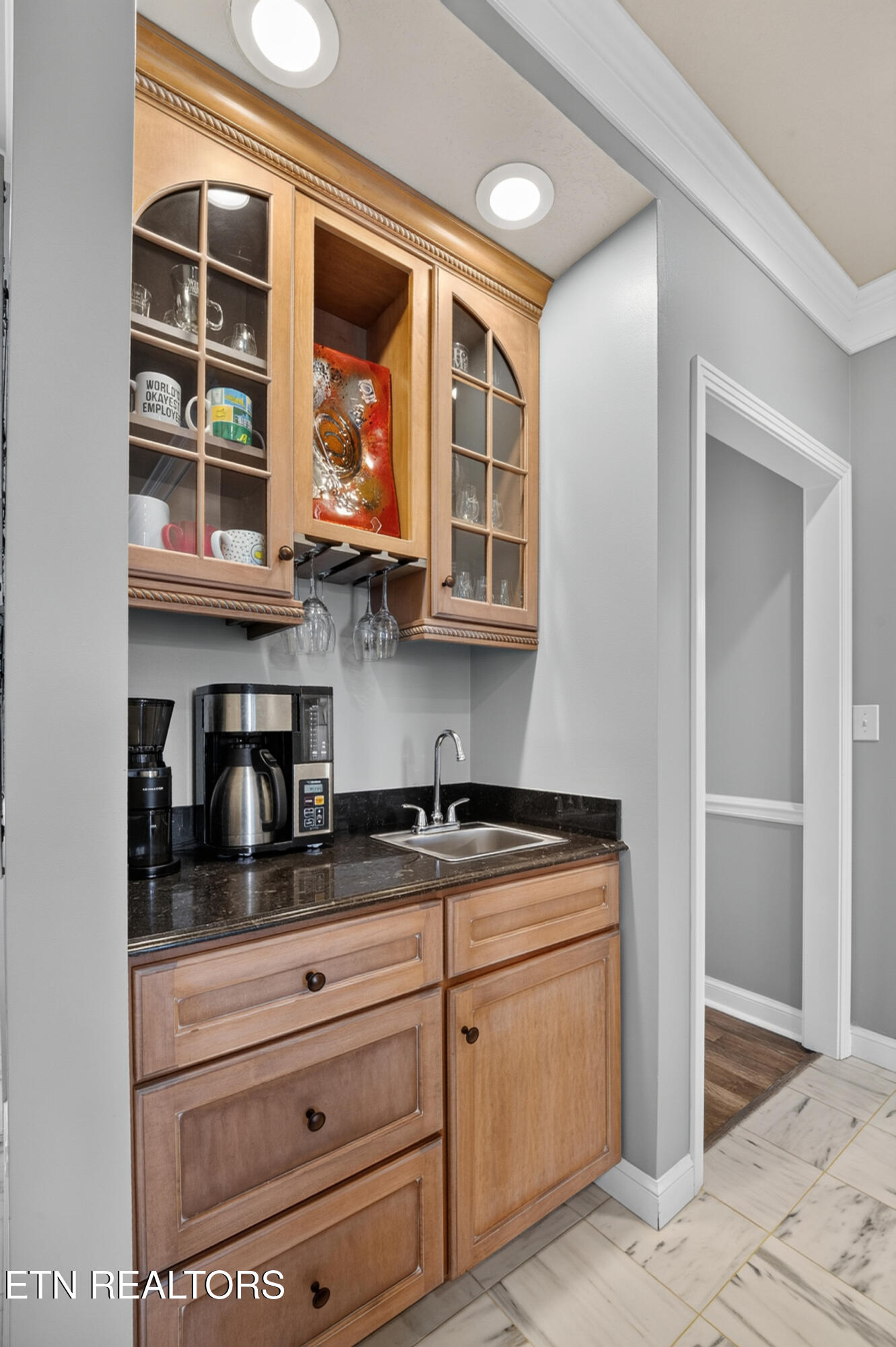 1652 Saint Ives Boulevard Alcoa TN 37701
