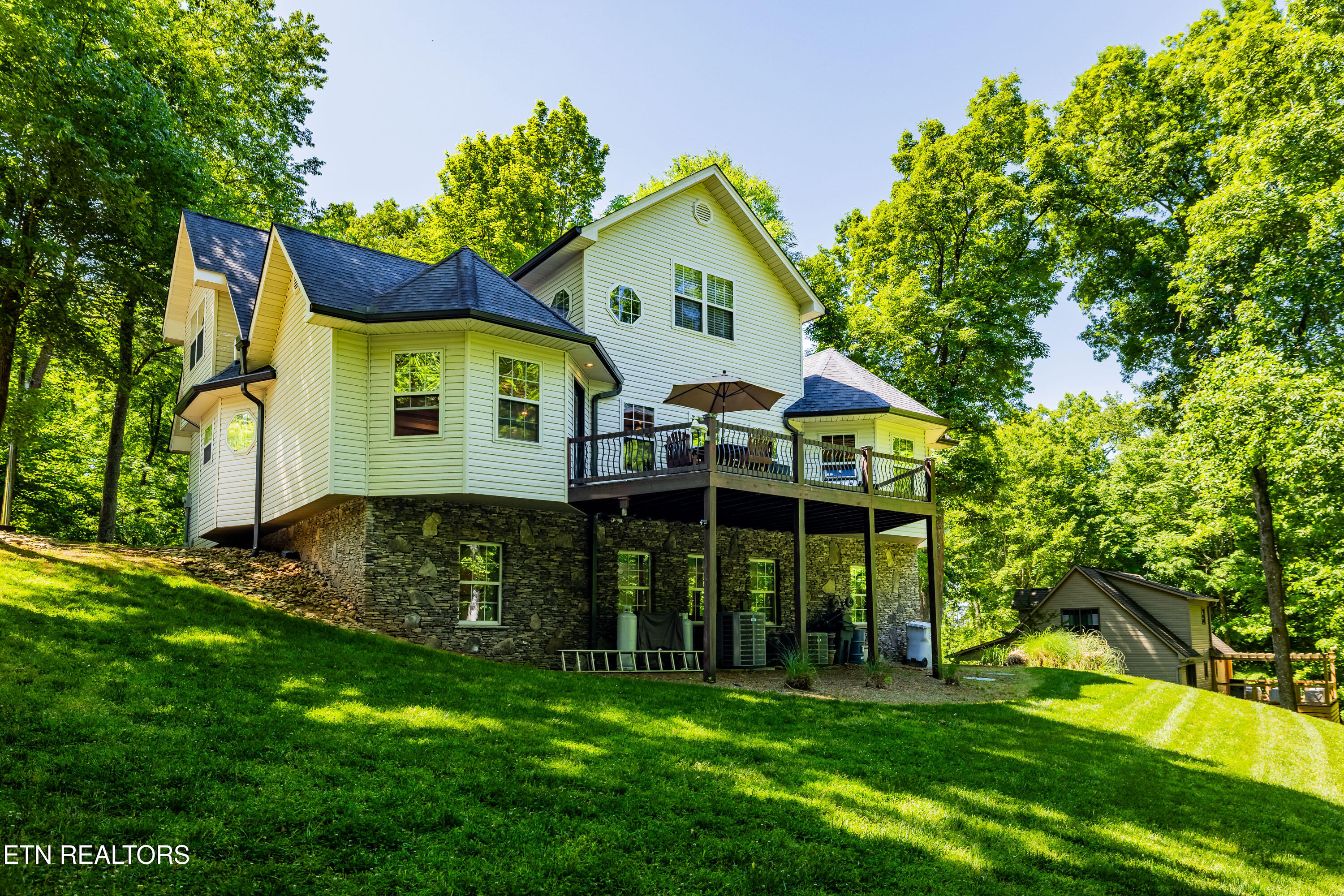 4323 Deer Run Drive Louisville TN 37777