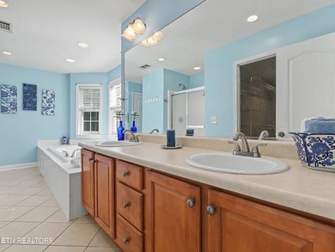 12943 Peach View Drive Knoxville TN 37922