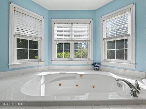 12943 Peach View Drive Knoxville TN 37922