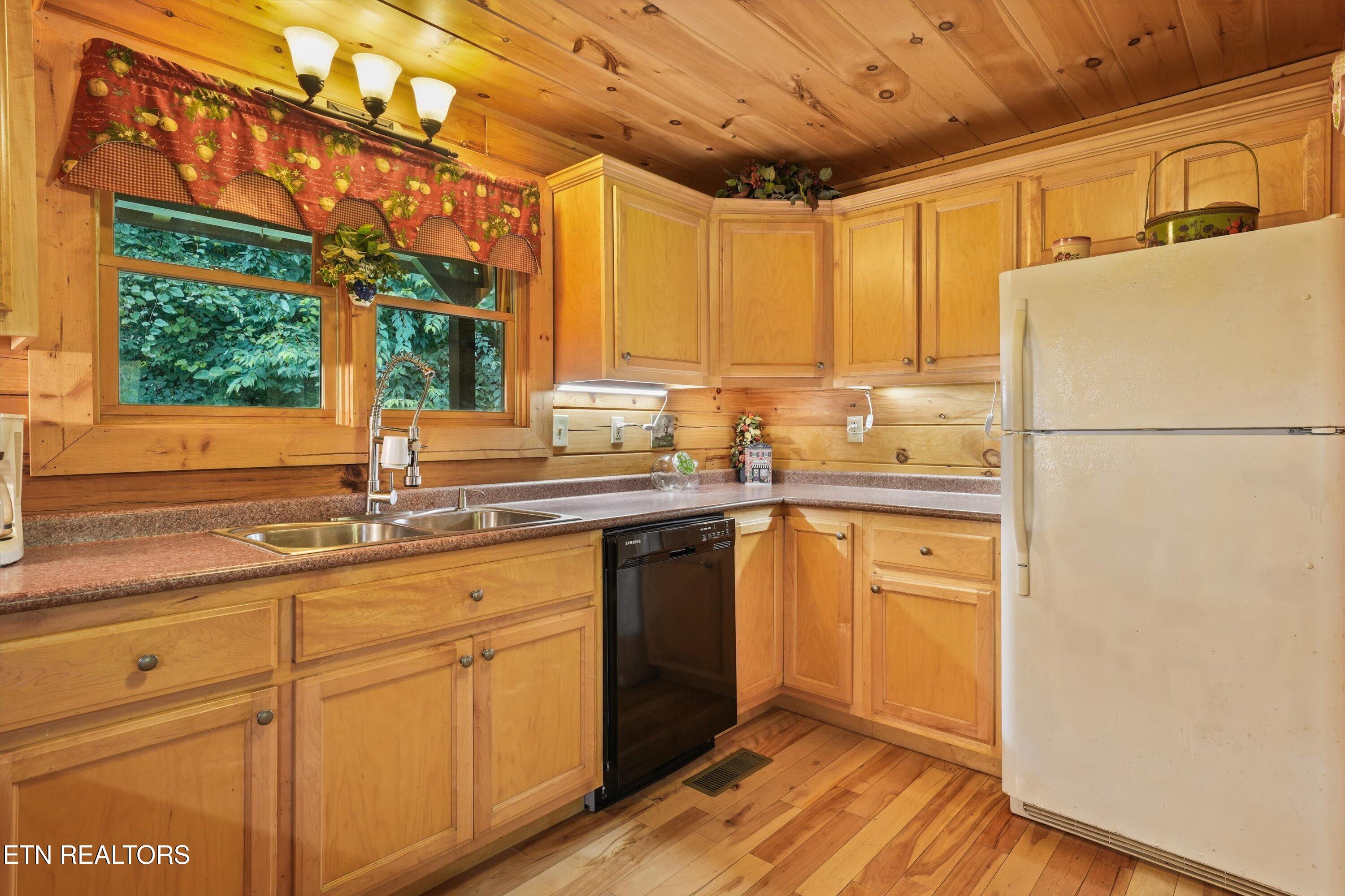 813 Steer Creek Road Tellico Plains TN 37385