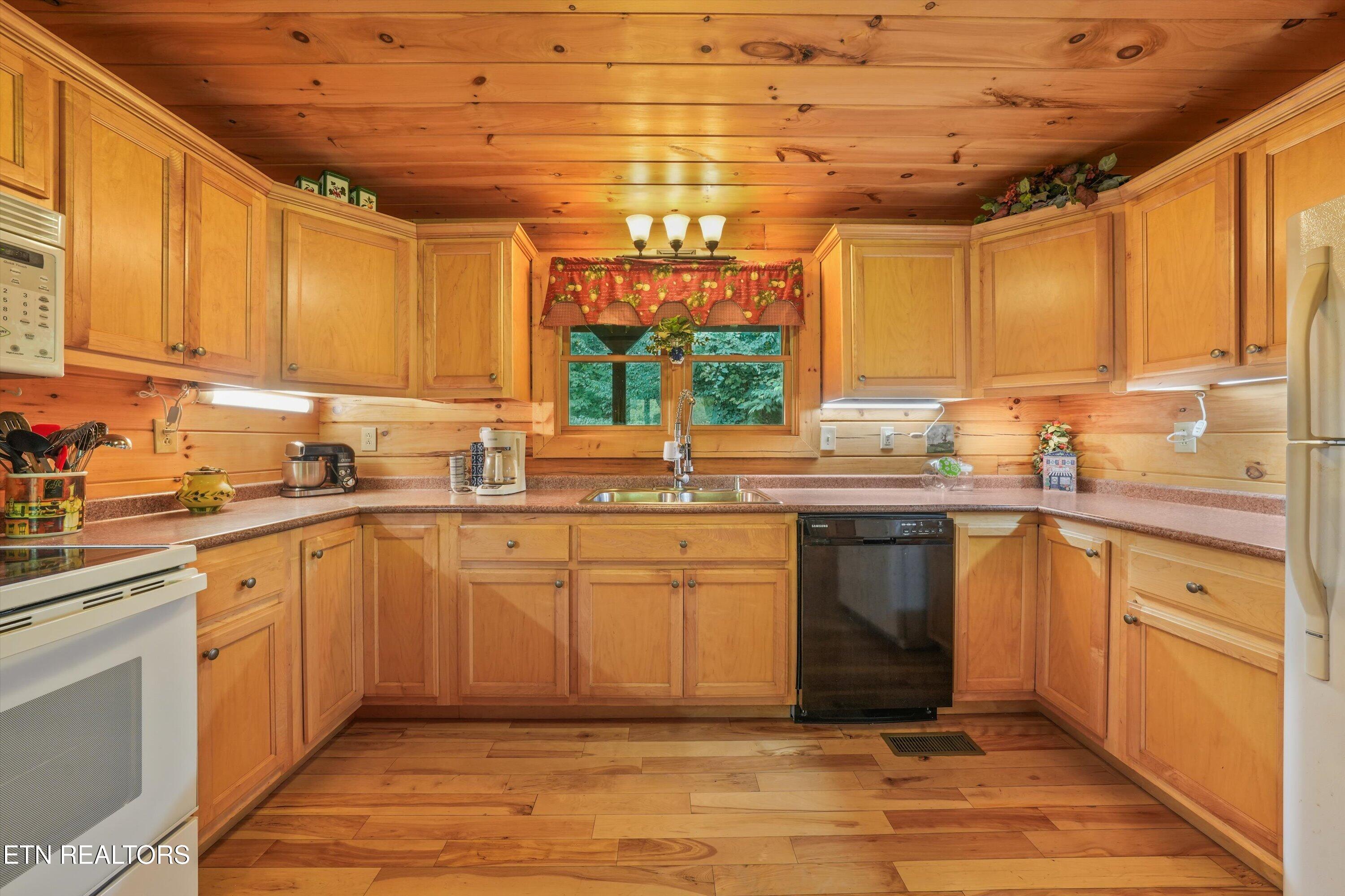 813 Steer Creek Road Tellico Plains TN 37385