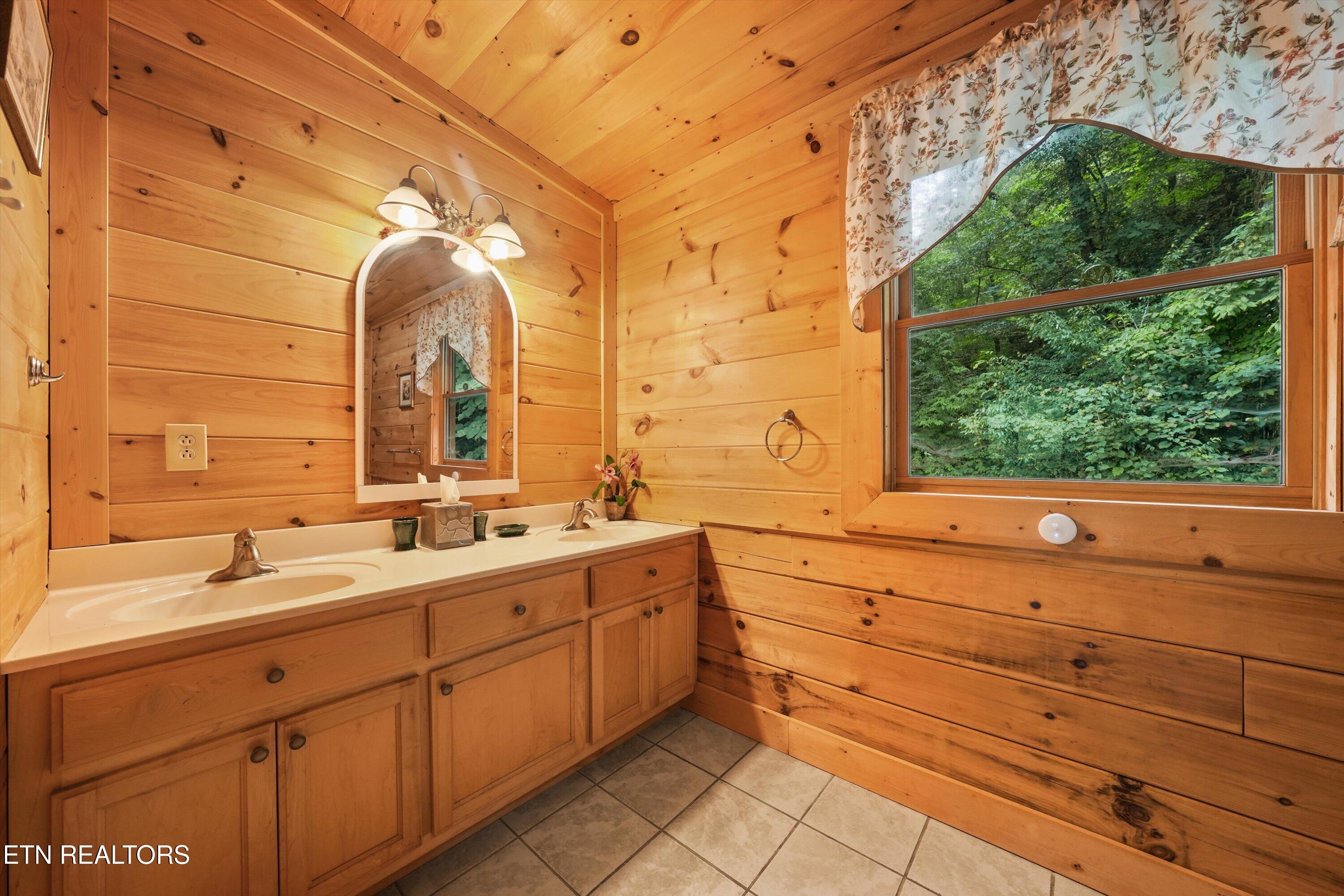 813 Steer Creek Road Tellico Plains TN 37385