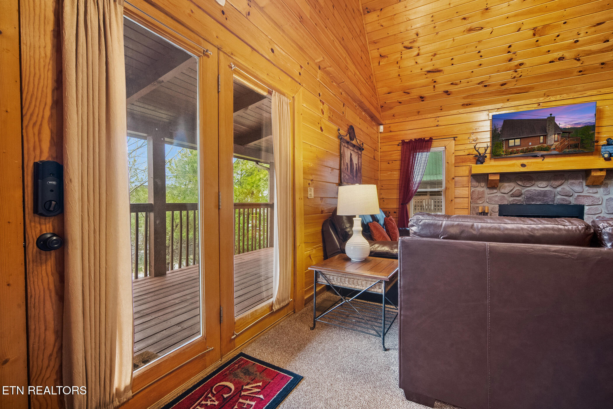 2048 Eagle Feather Drive Sevierville TN 37876