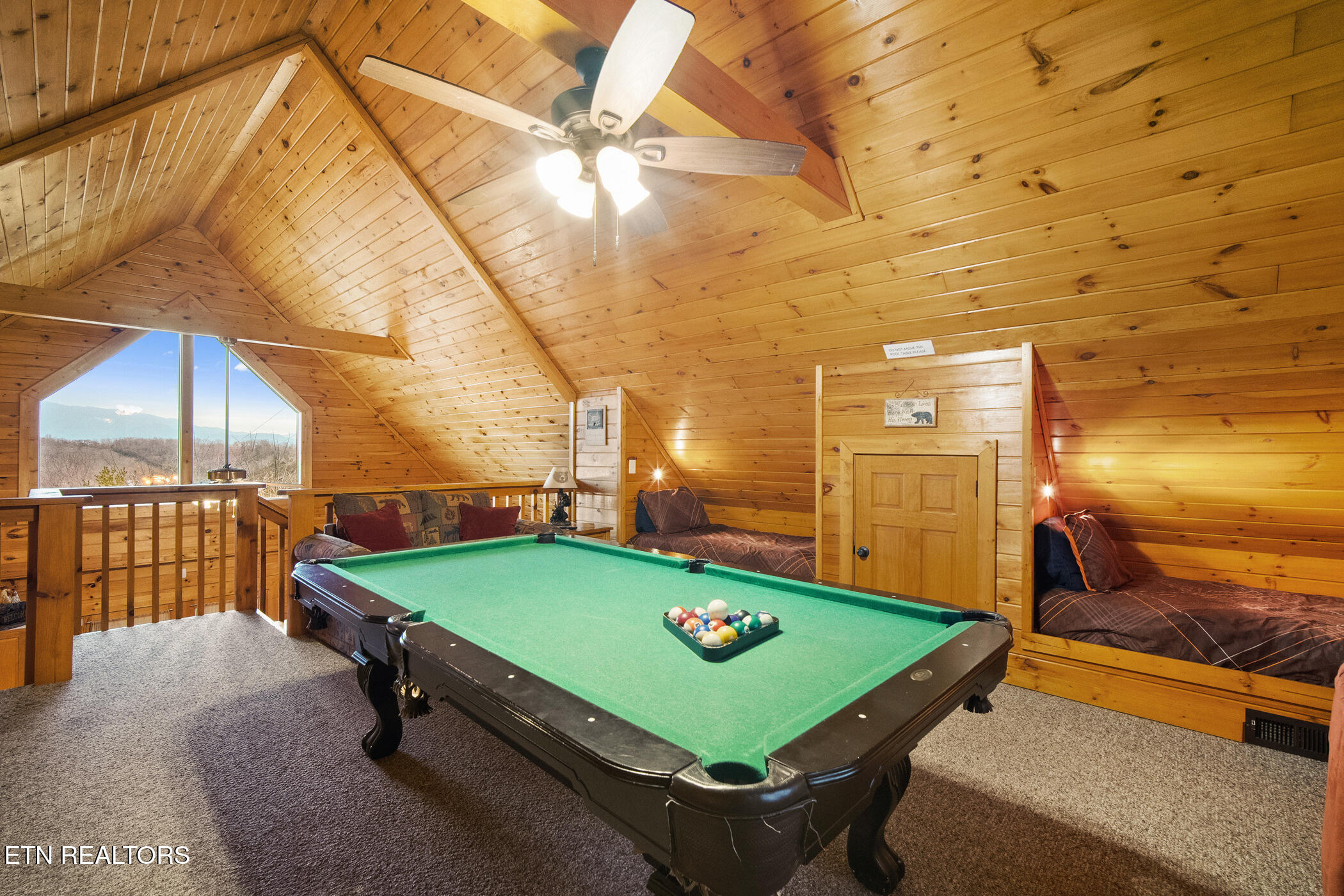2048 Eagle Feather Drive Sevierville TN 37876