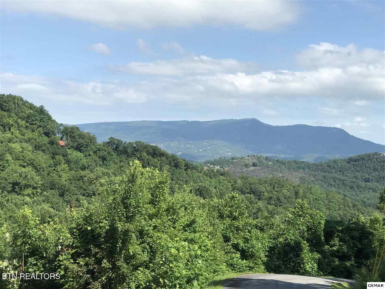 2048 Eagle Feather Drive Sevierville TN 37876