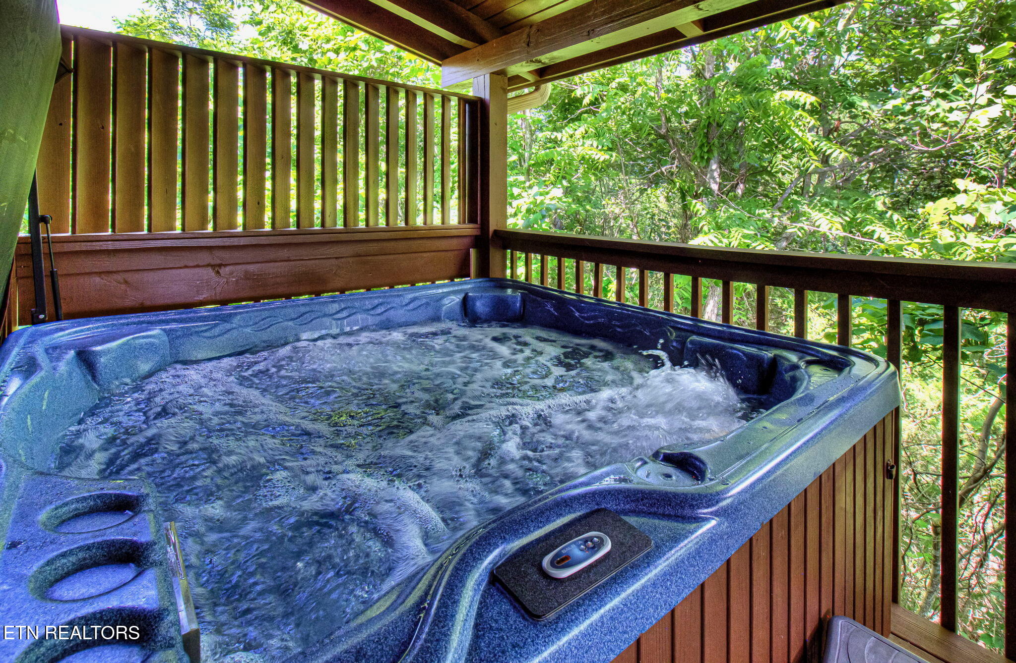 2048 Eagle Feather Drive Sevierville TN 37876