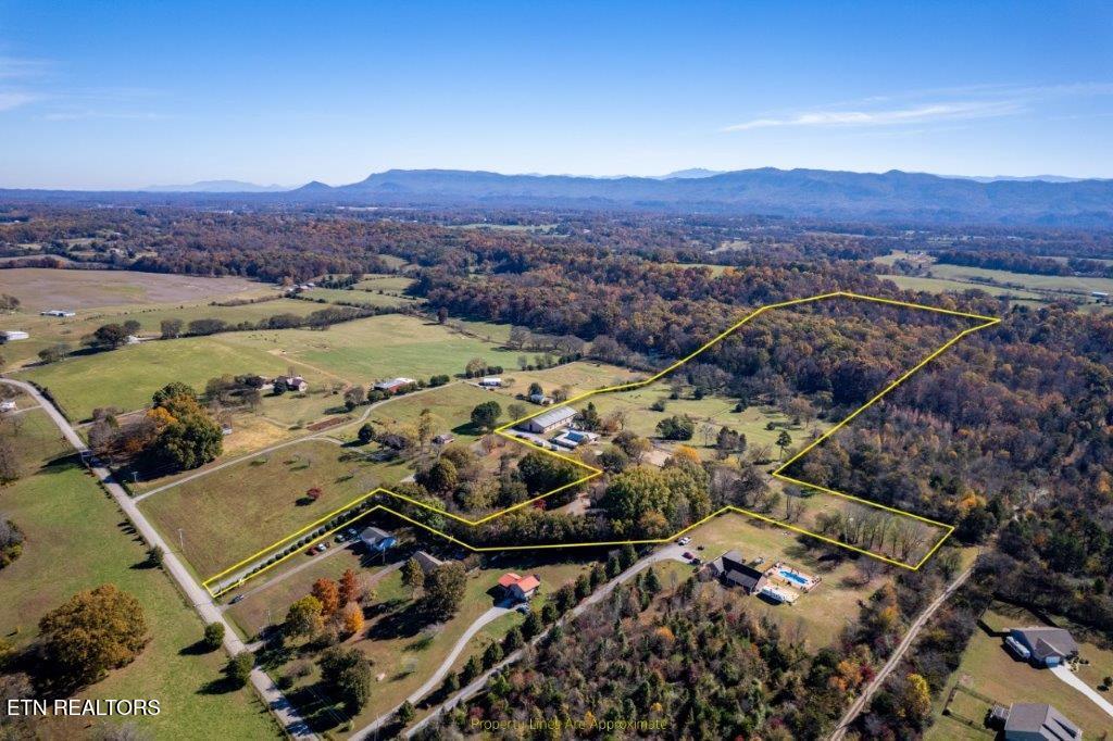 4728 N Wildwood Road Maryville TN 37804
