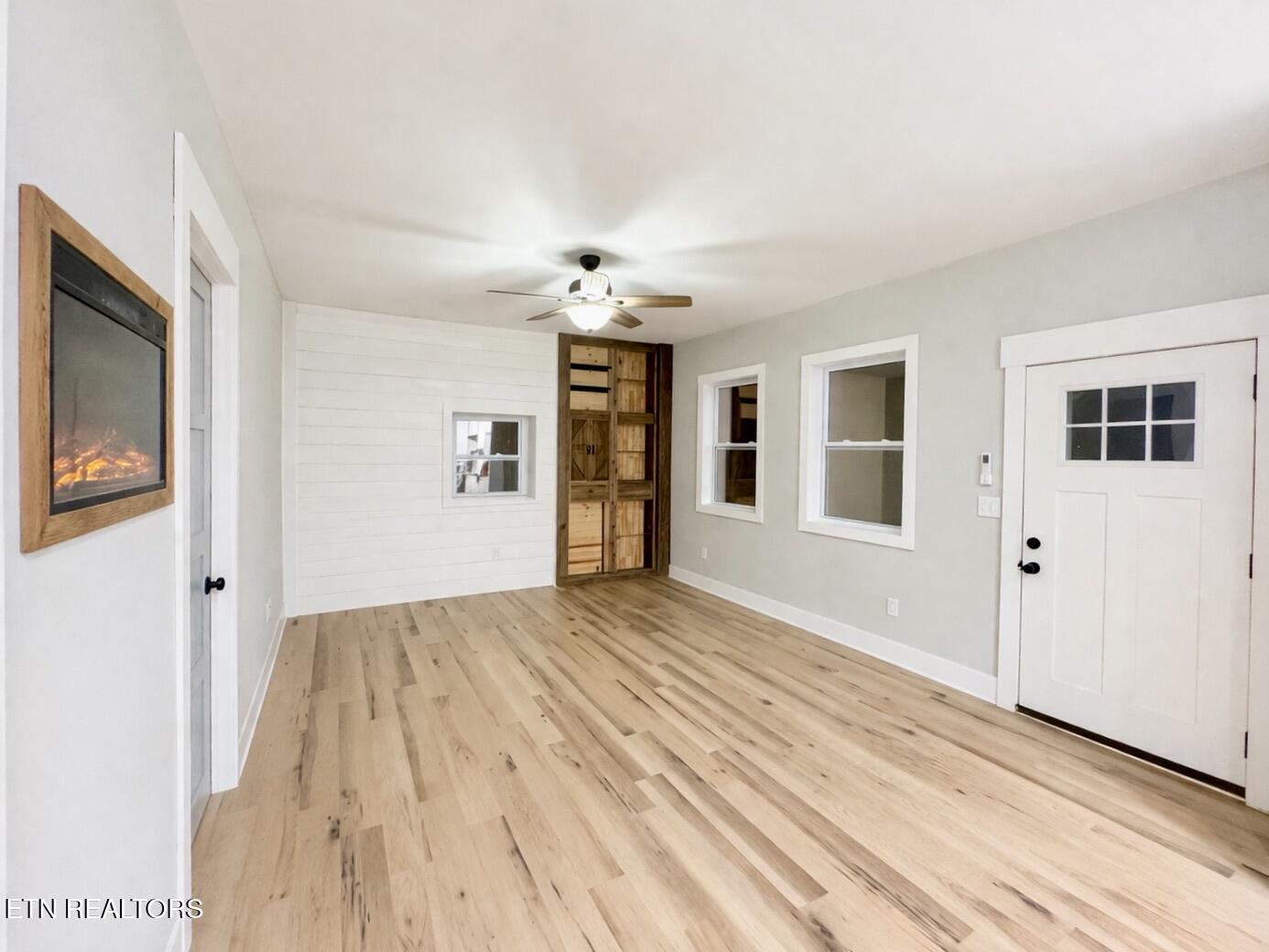 128 Crisp Road Lenoir City TN 37771