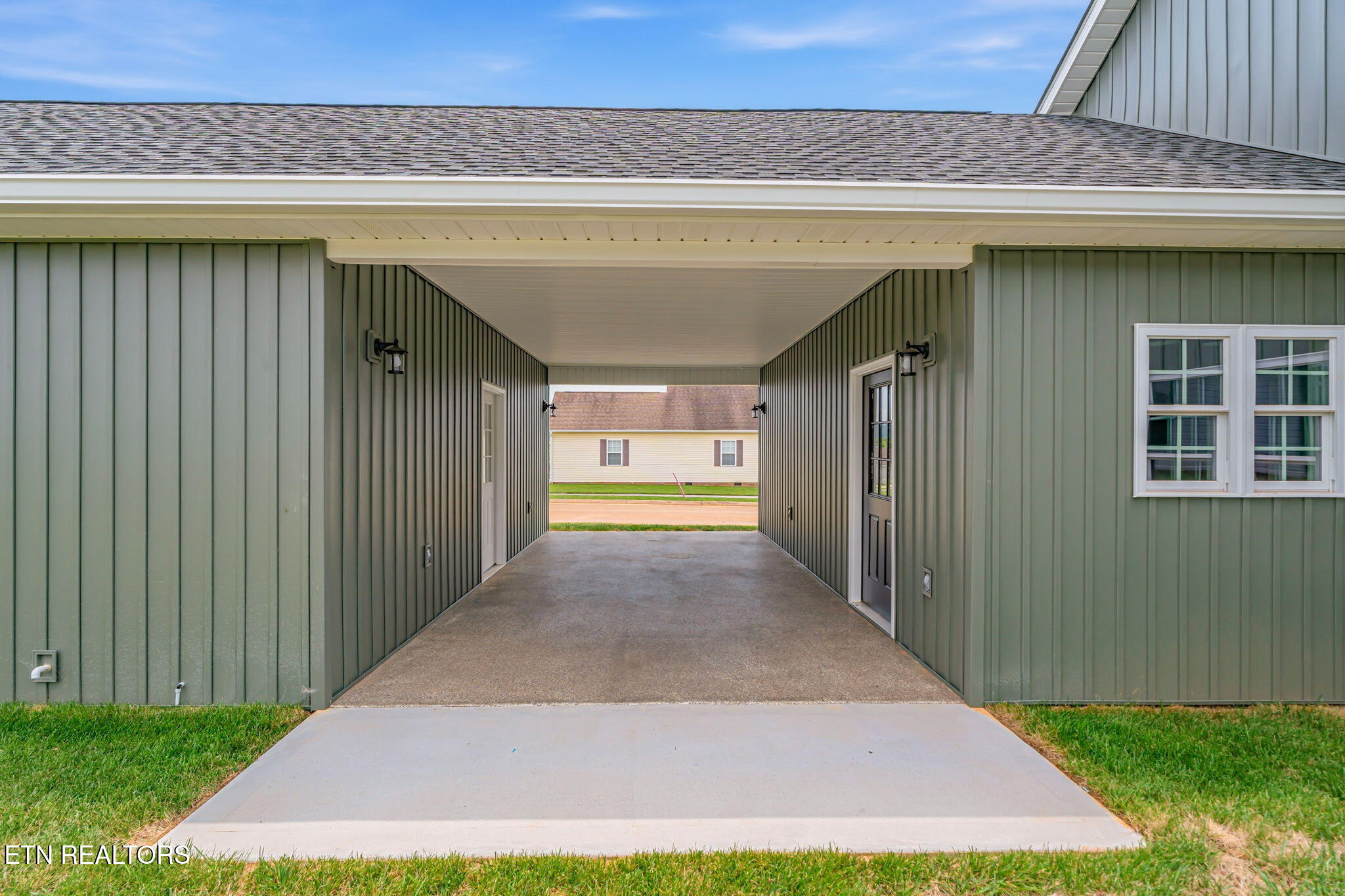 927 Stratford Avenue Sweetwater TN 37874
