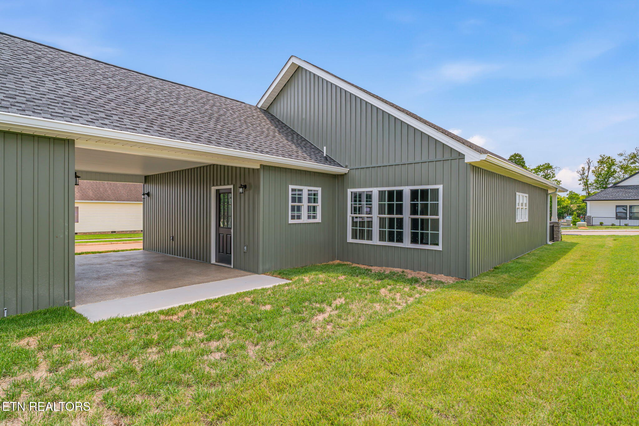 927 Stratford Avenue Sweetwater TN 37874