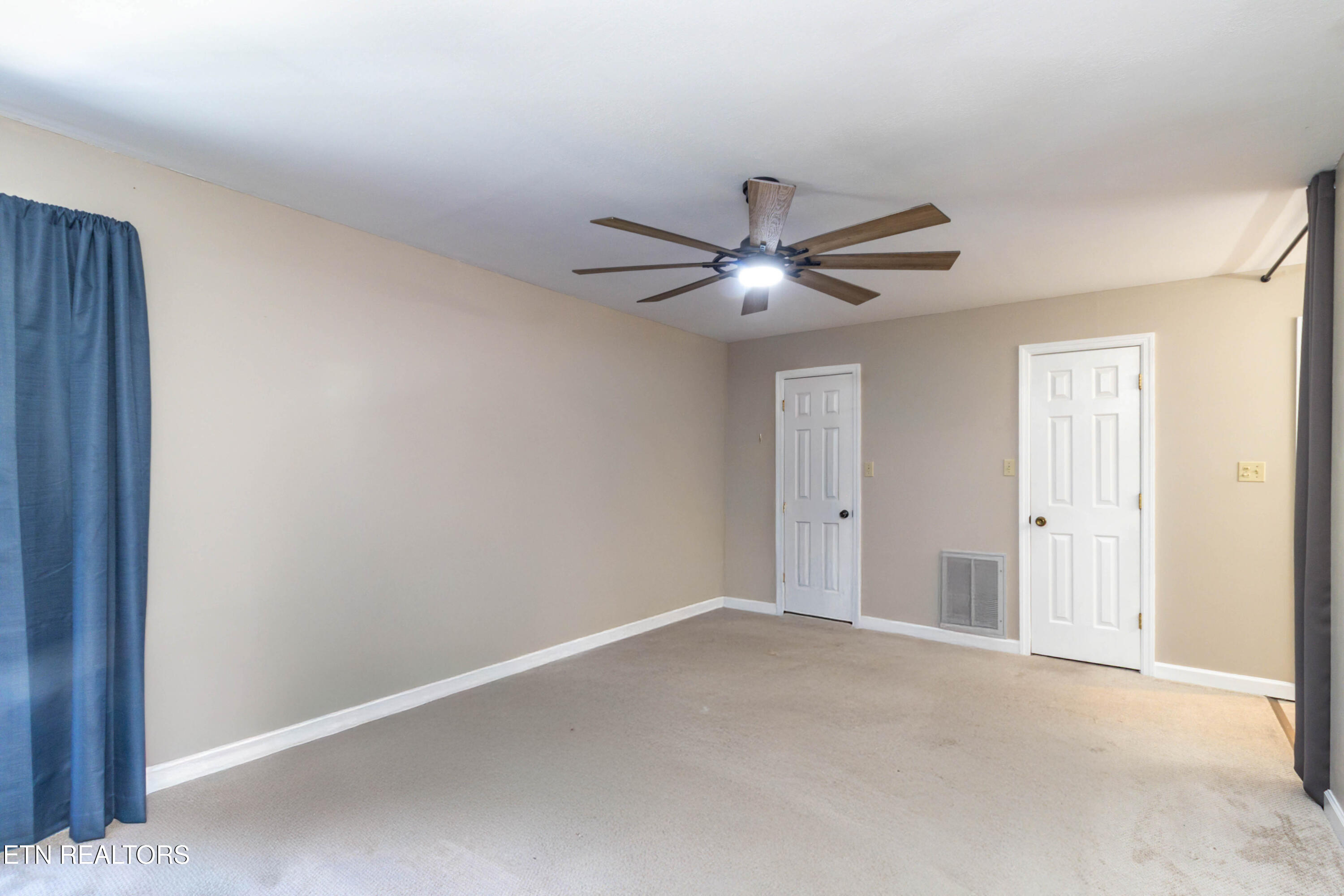 10468 Laura Lee Lane Knoxville TN 37922