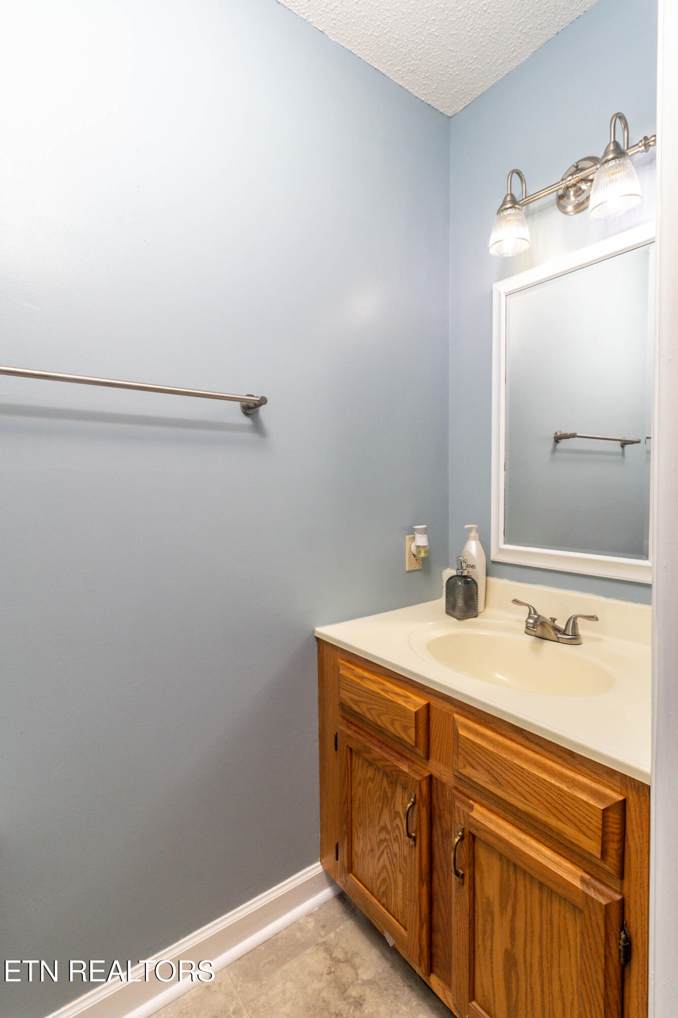 10468 Laura Lee Lane Knoxville TN 37922