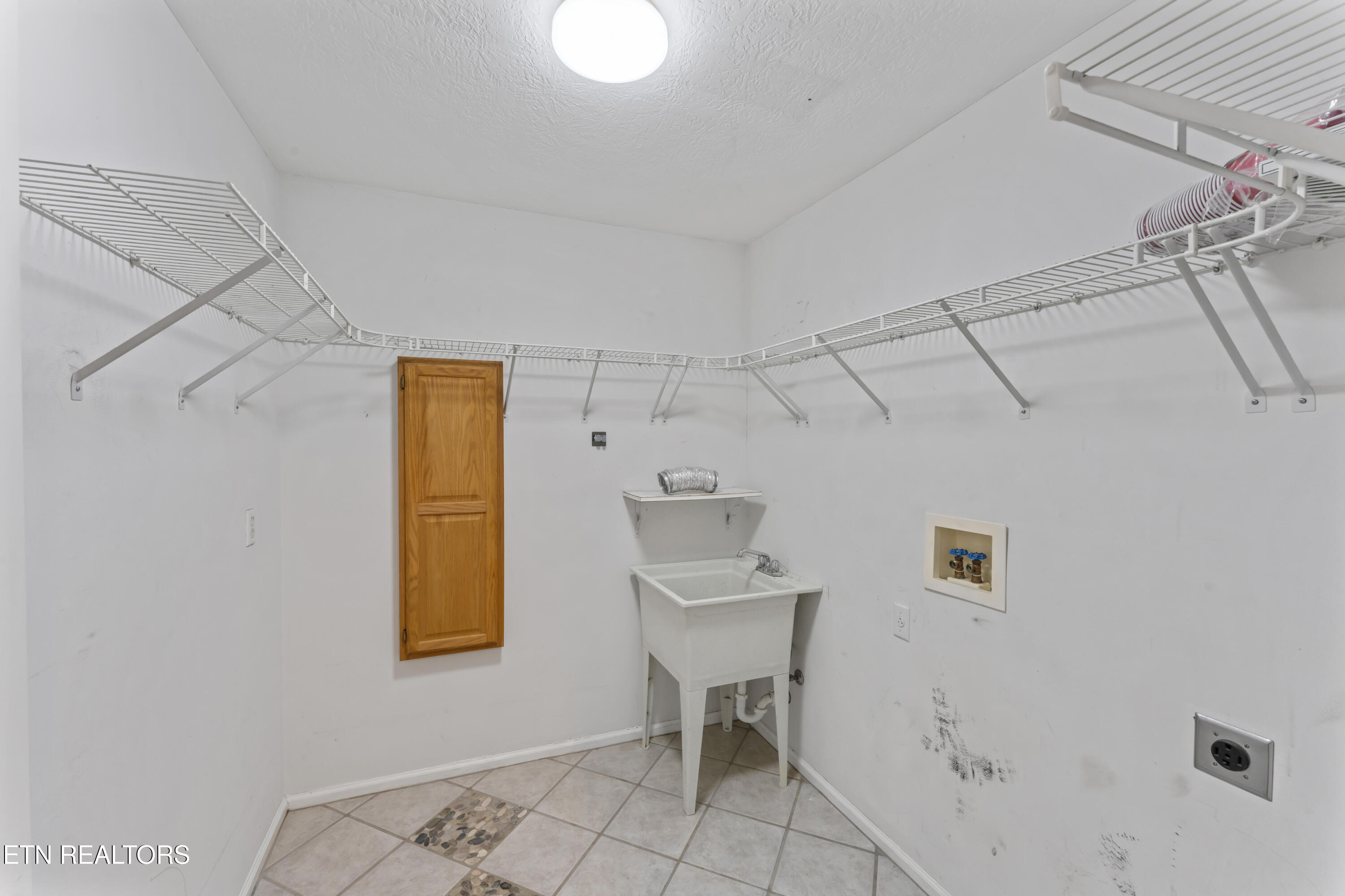 265 Bona Vista Lane Lenoir City TN 37771