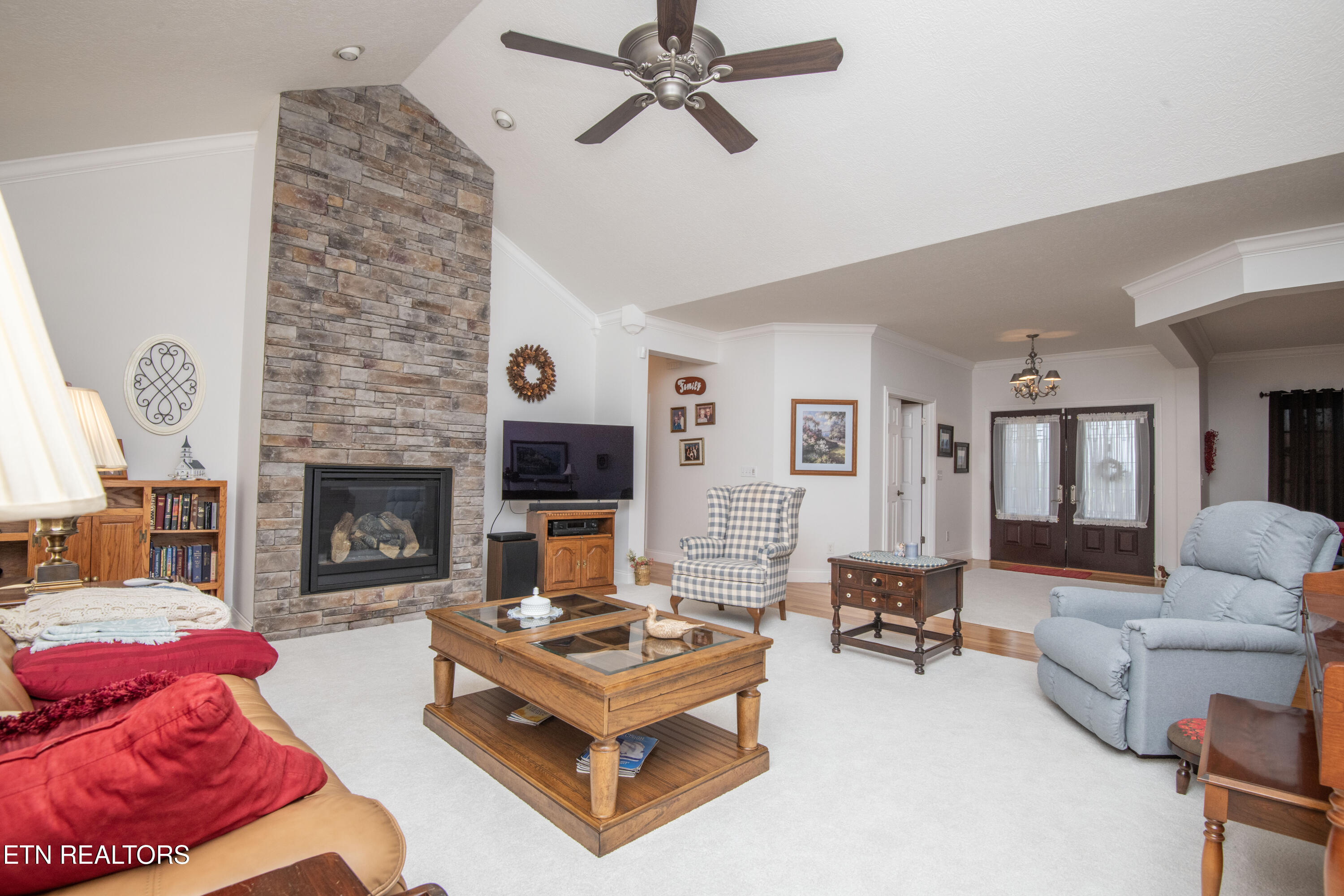 1435 Instrumental Avenue Sevierville TN 37876