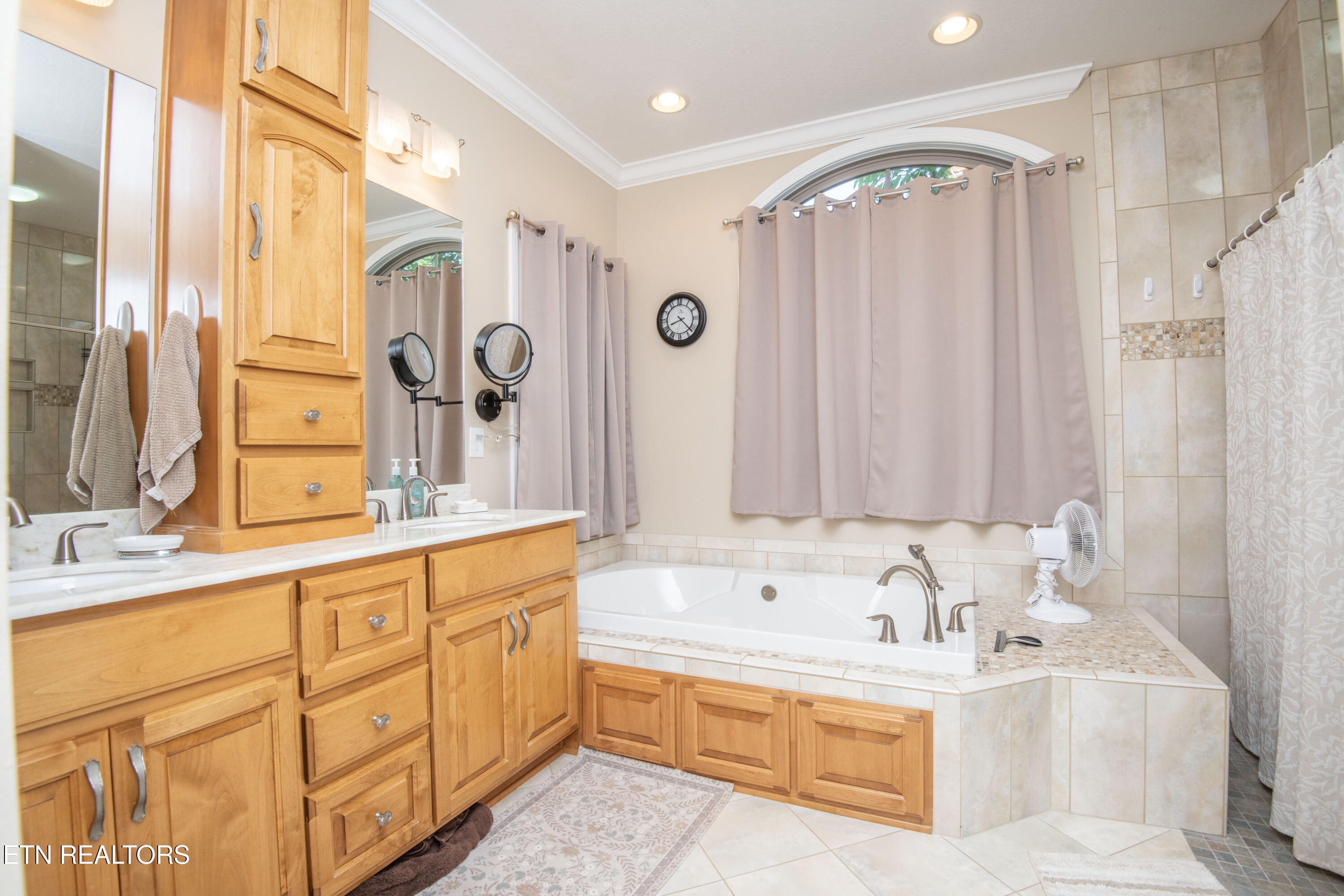 1435 Instrumental Avenue Sevierville TN 37876