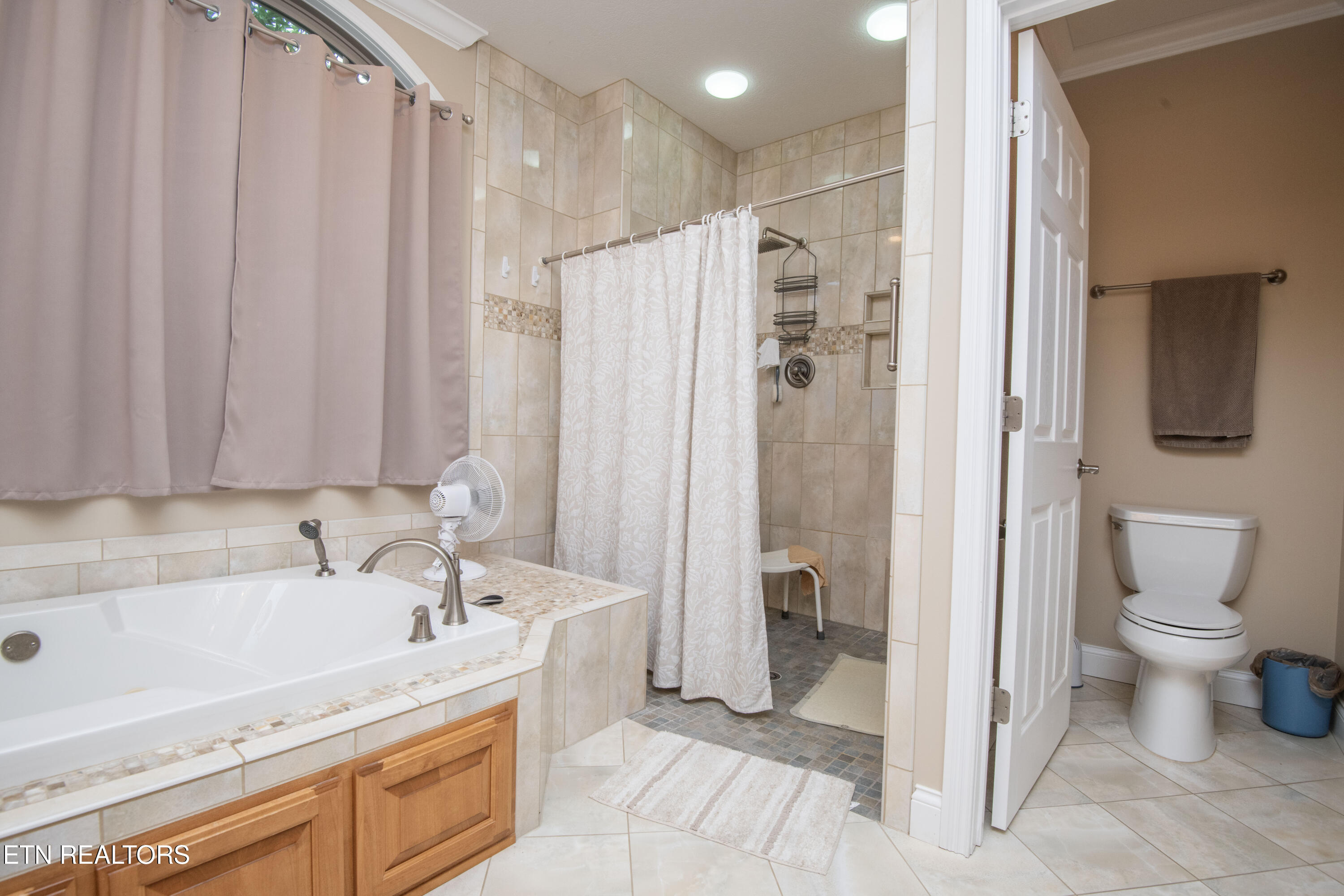 1435 Instrumental Avenue Sevierville TN 37876