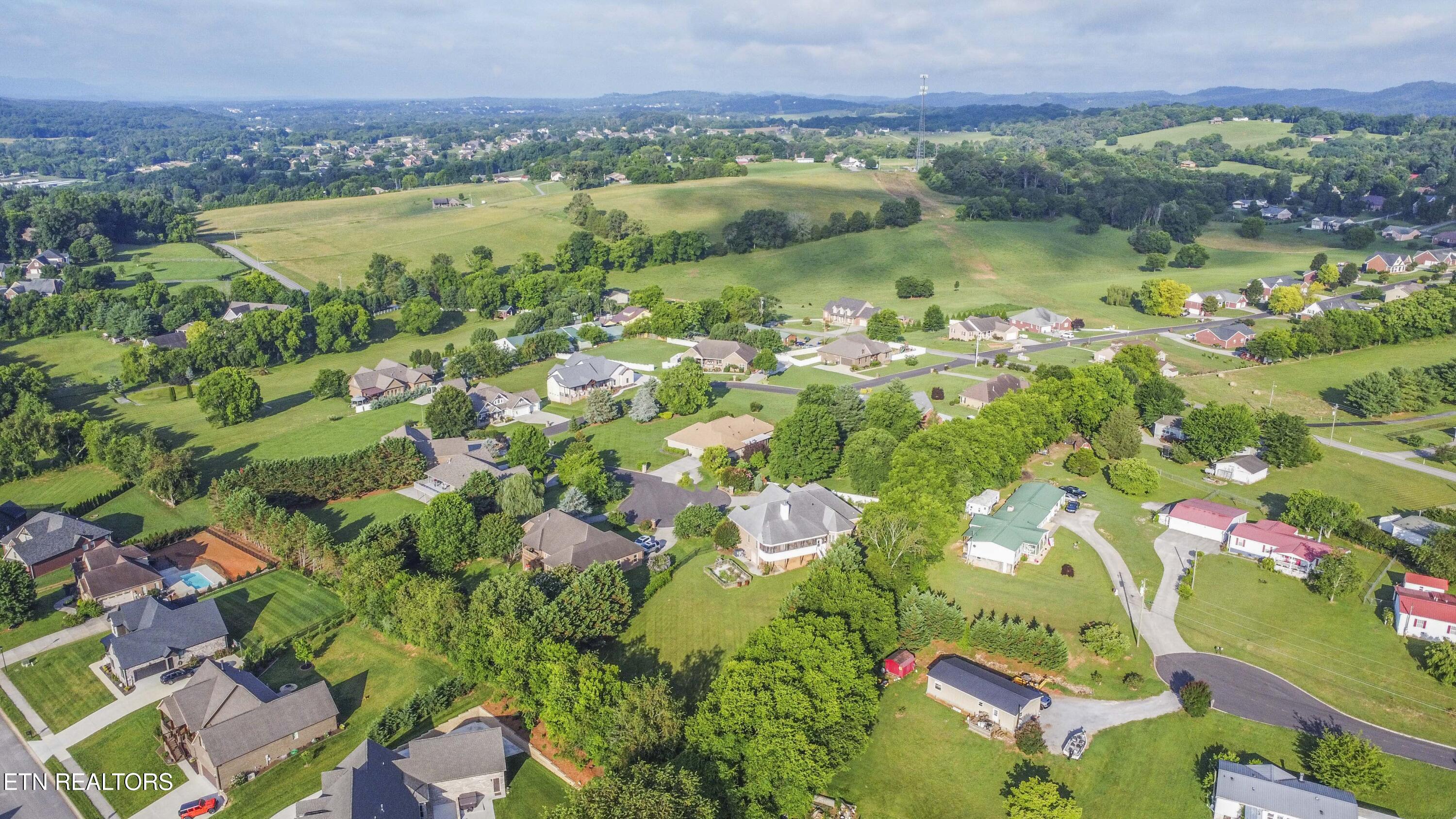 1435 Instrumental Avenue Sevierville TN 37876