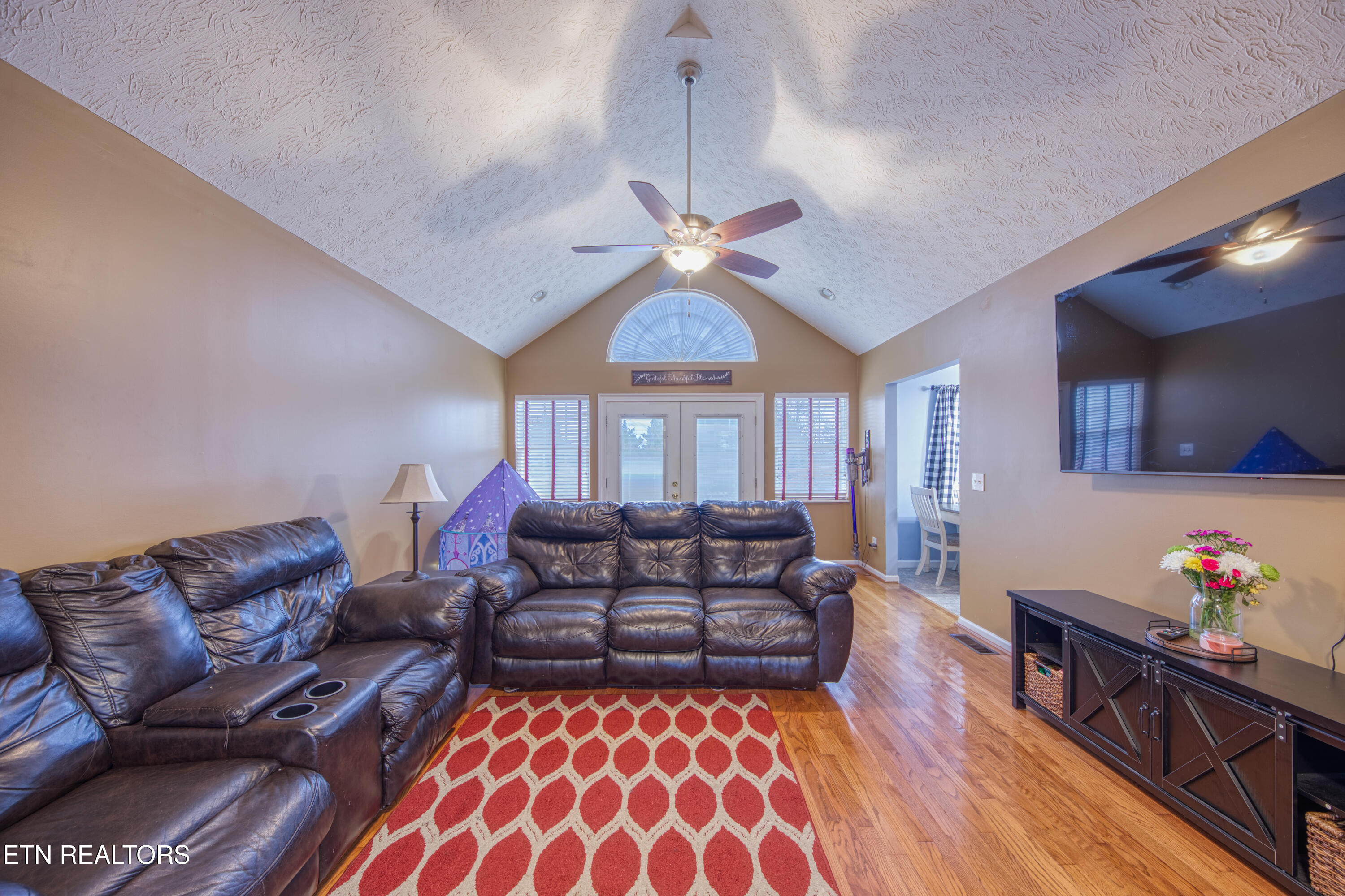 121 Uphill Drive Madisonville TN 37354