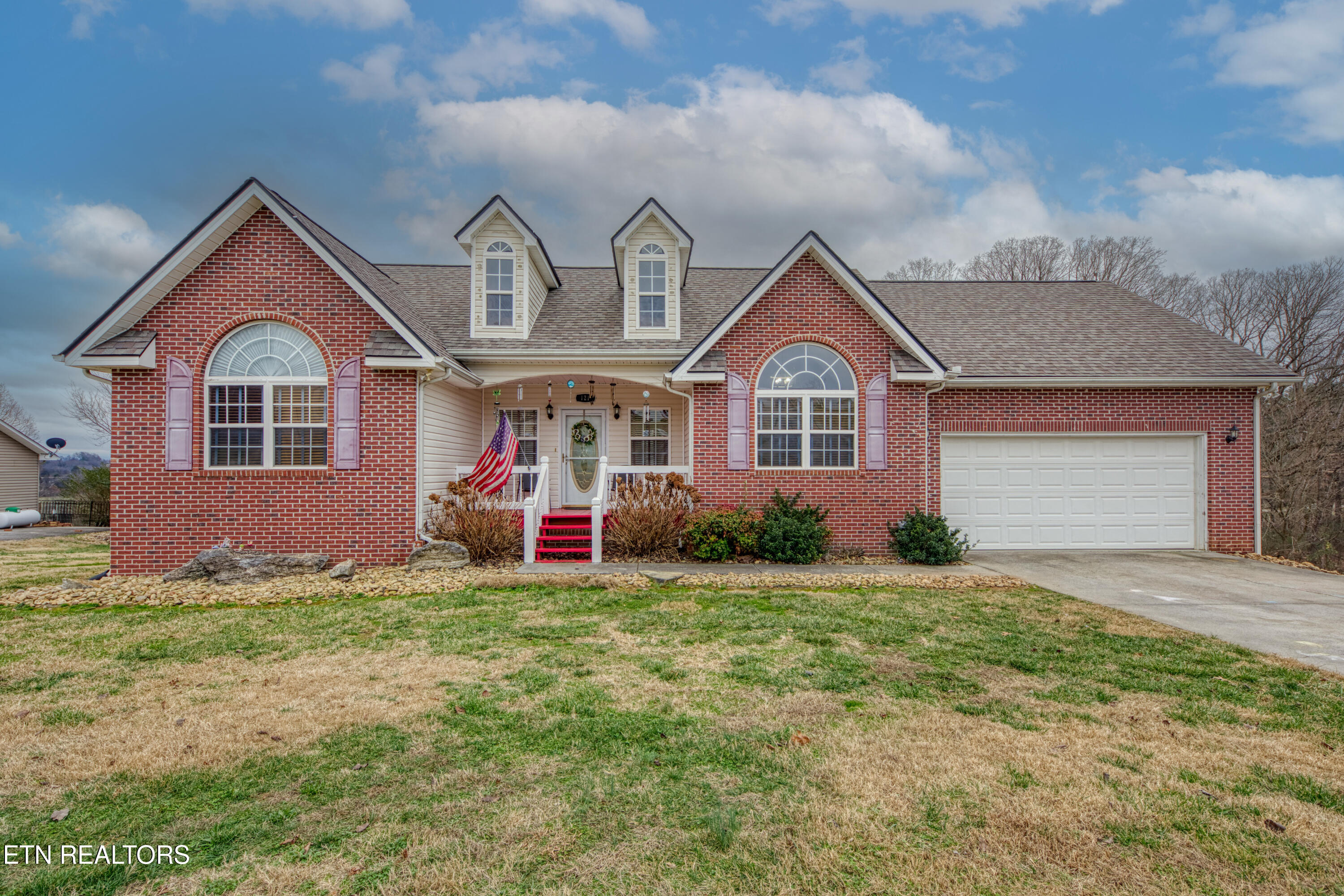 121 Uphill Drive Madisonville TN 37354