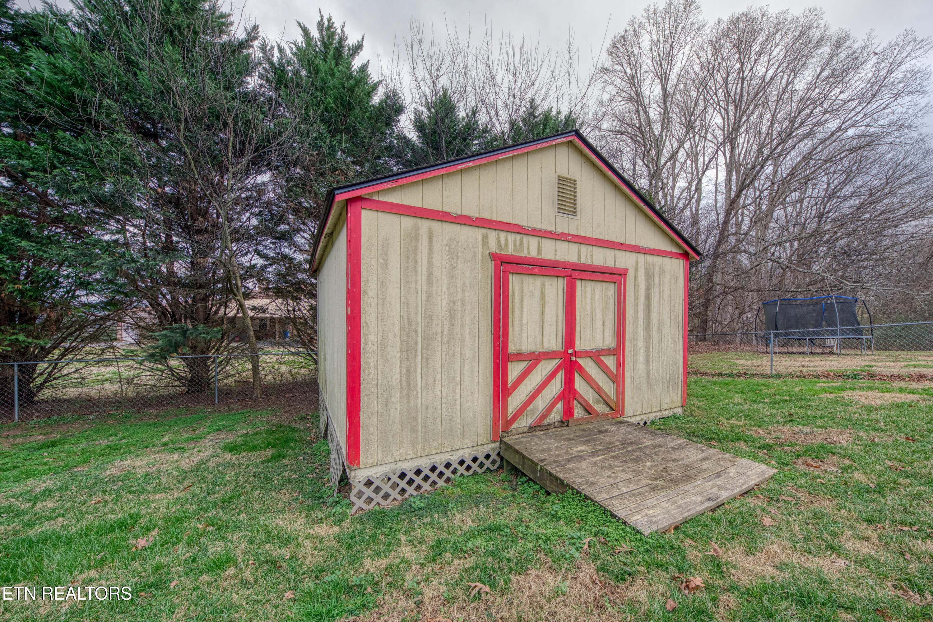 121 Uphill Drive Madisonville TN 37354