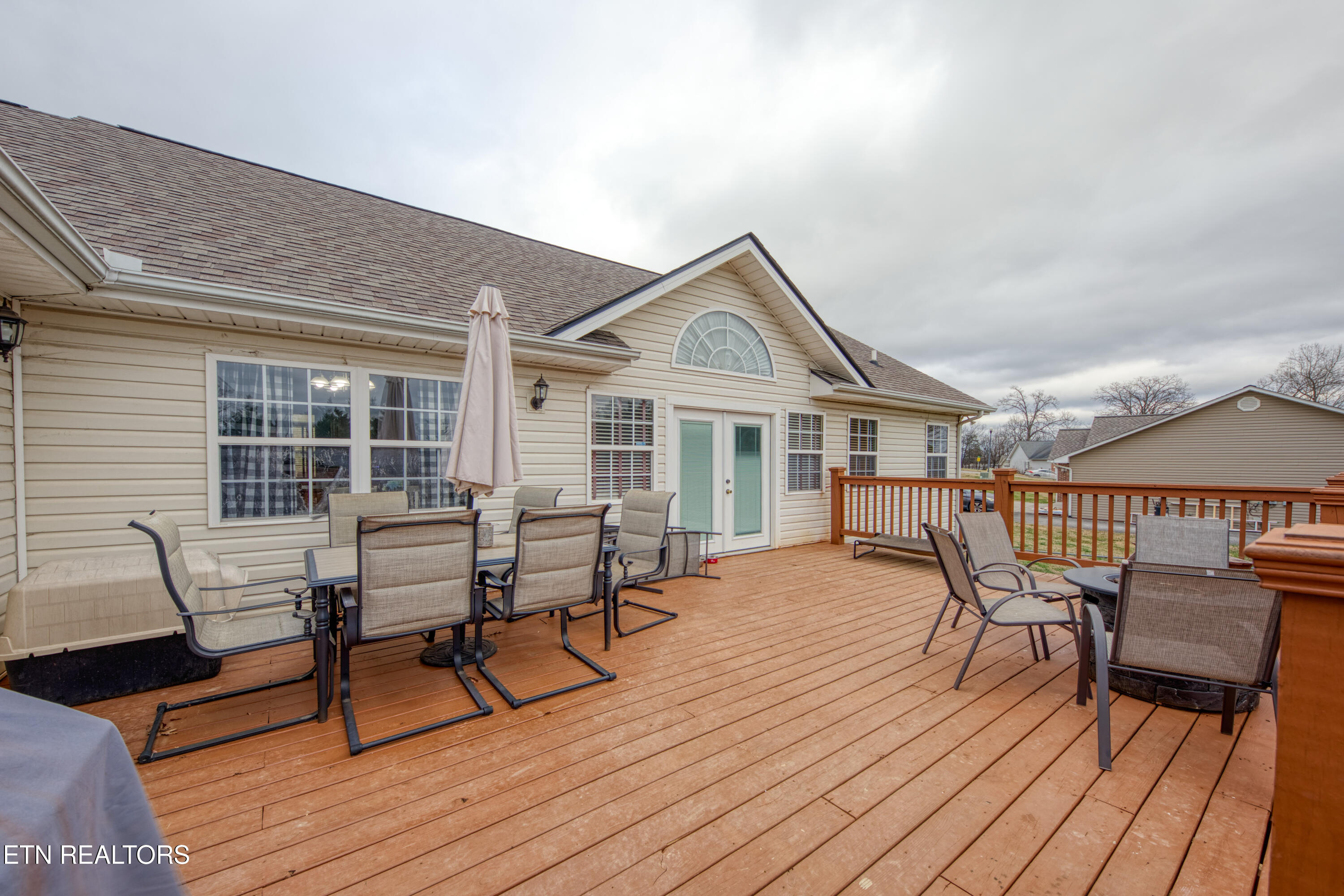 121 Uphill Drive Madisonville TN 37354