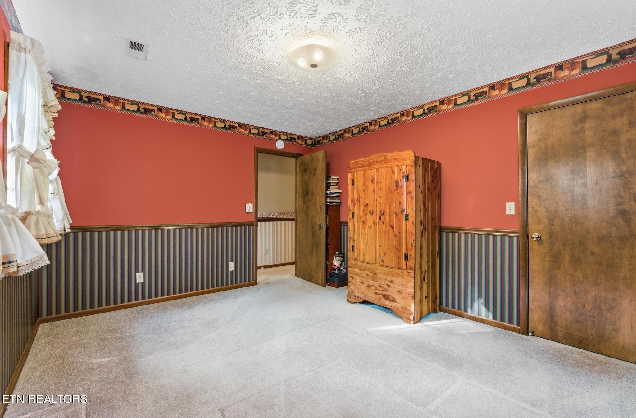 99 Hilltop Lane Byrdstown TN 38549