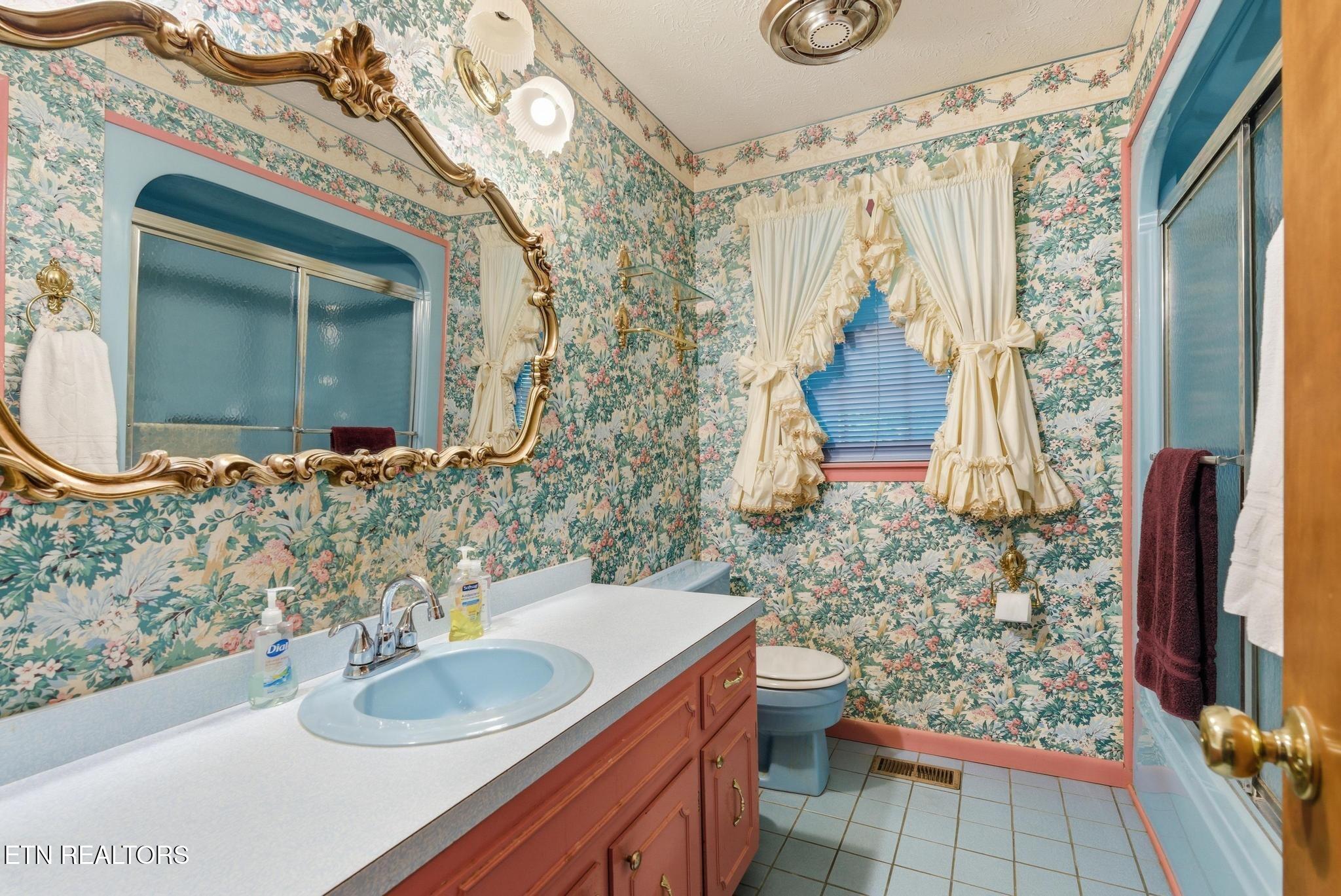 99 Hilltop Lane Byrdstown TN 38549