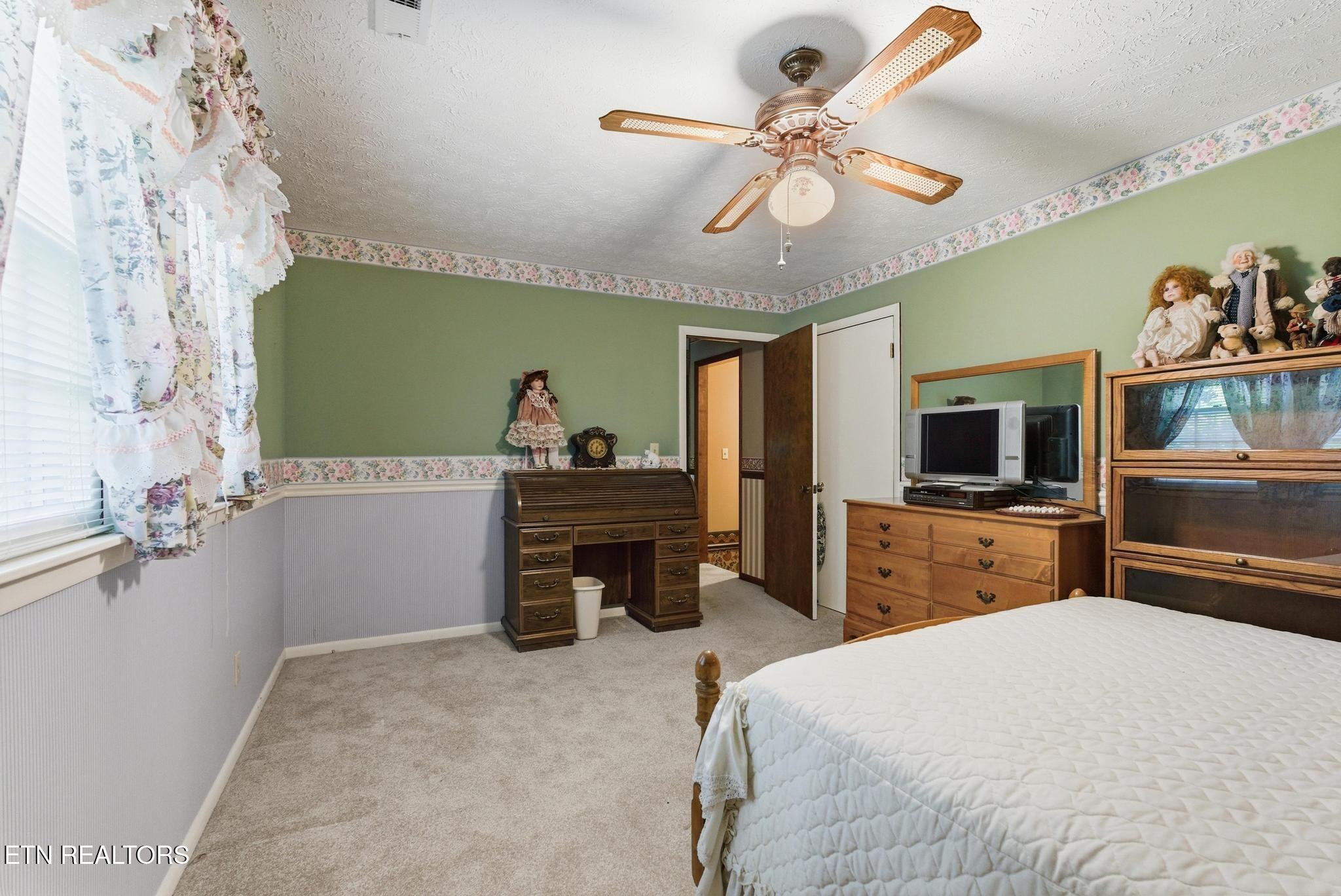 99 Hilltop Lane Byrdstown TN 38549