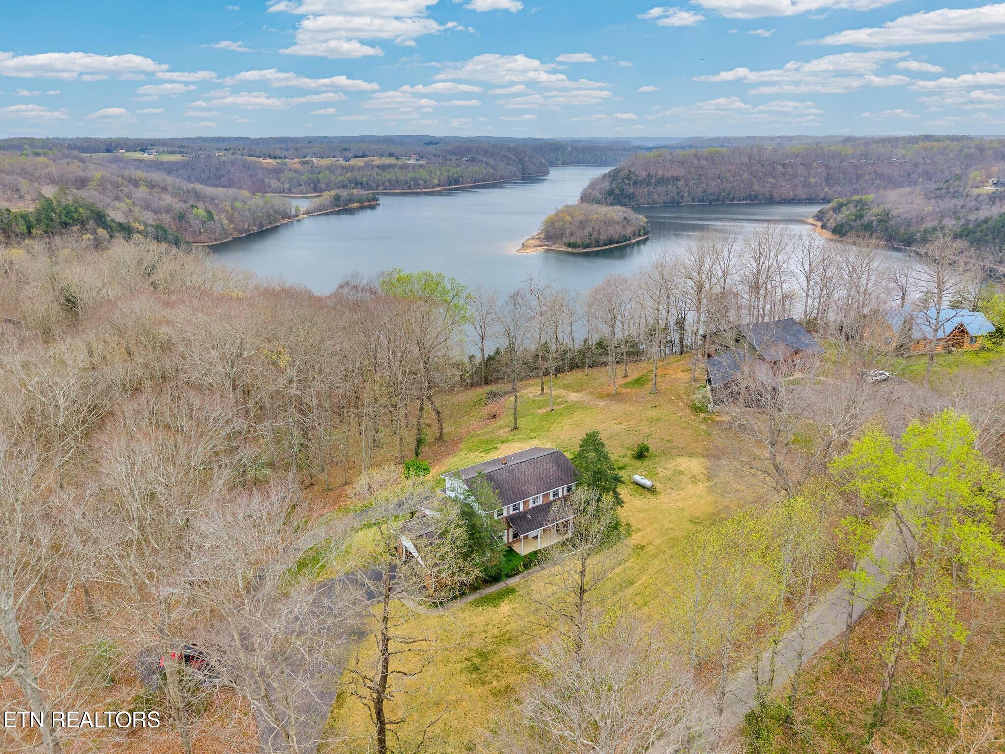 99 Hilltop Lane Byrdstown TN 38549