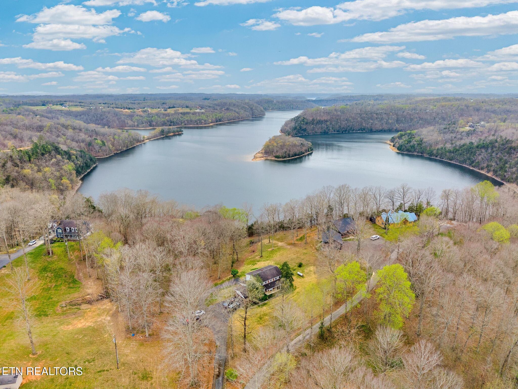 99 Hilltop Lane Byrdstown TN 38549