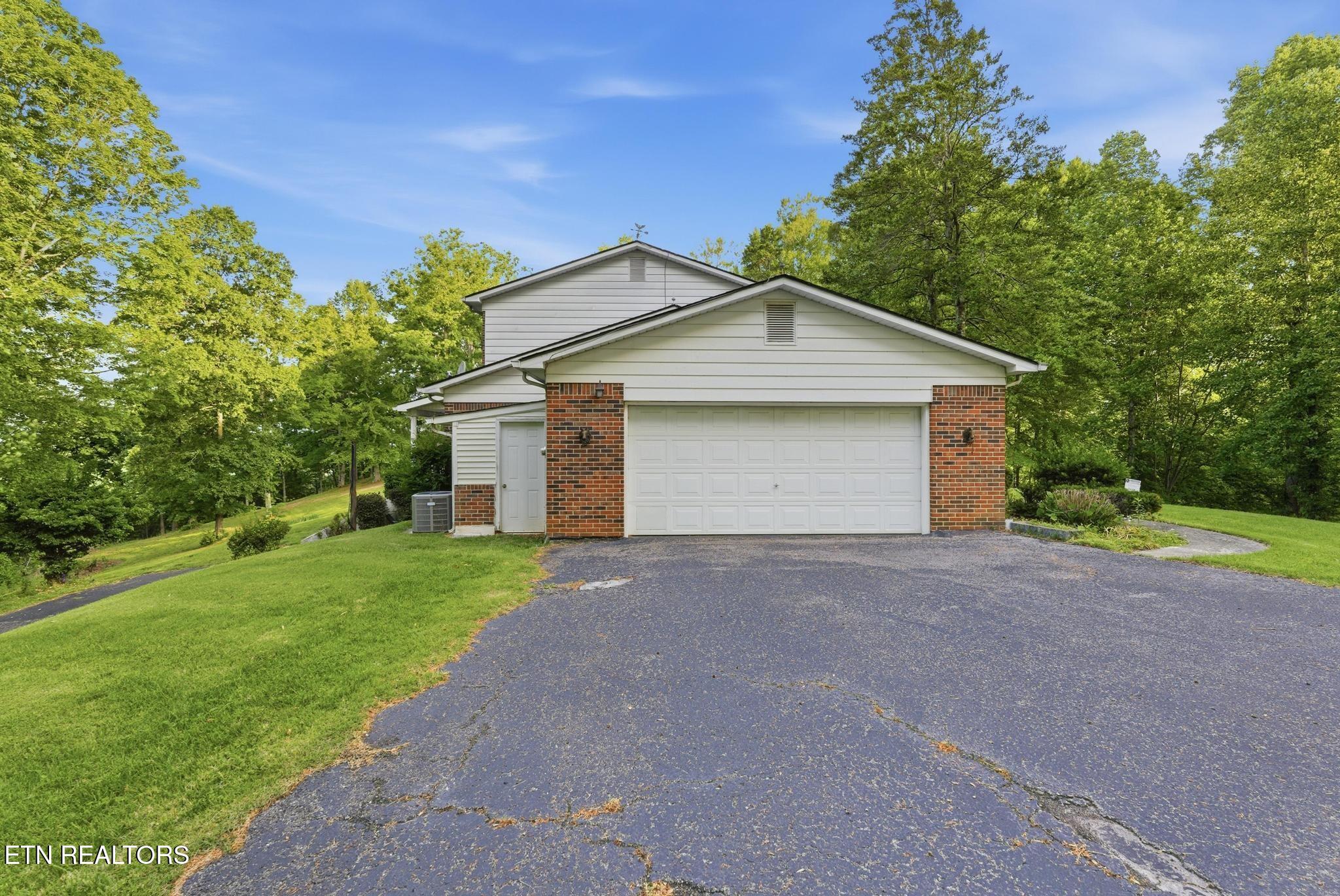 99 Hilltop Lane Byrdstown TN 38549