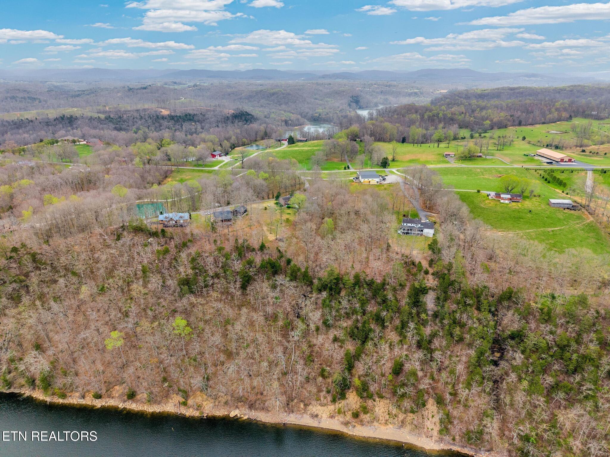 99 Hilltop Lane Byrdstown TN 38549