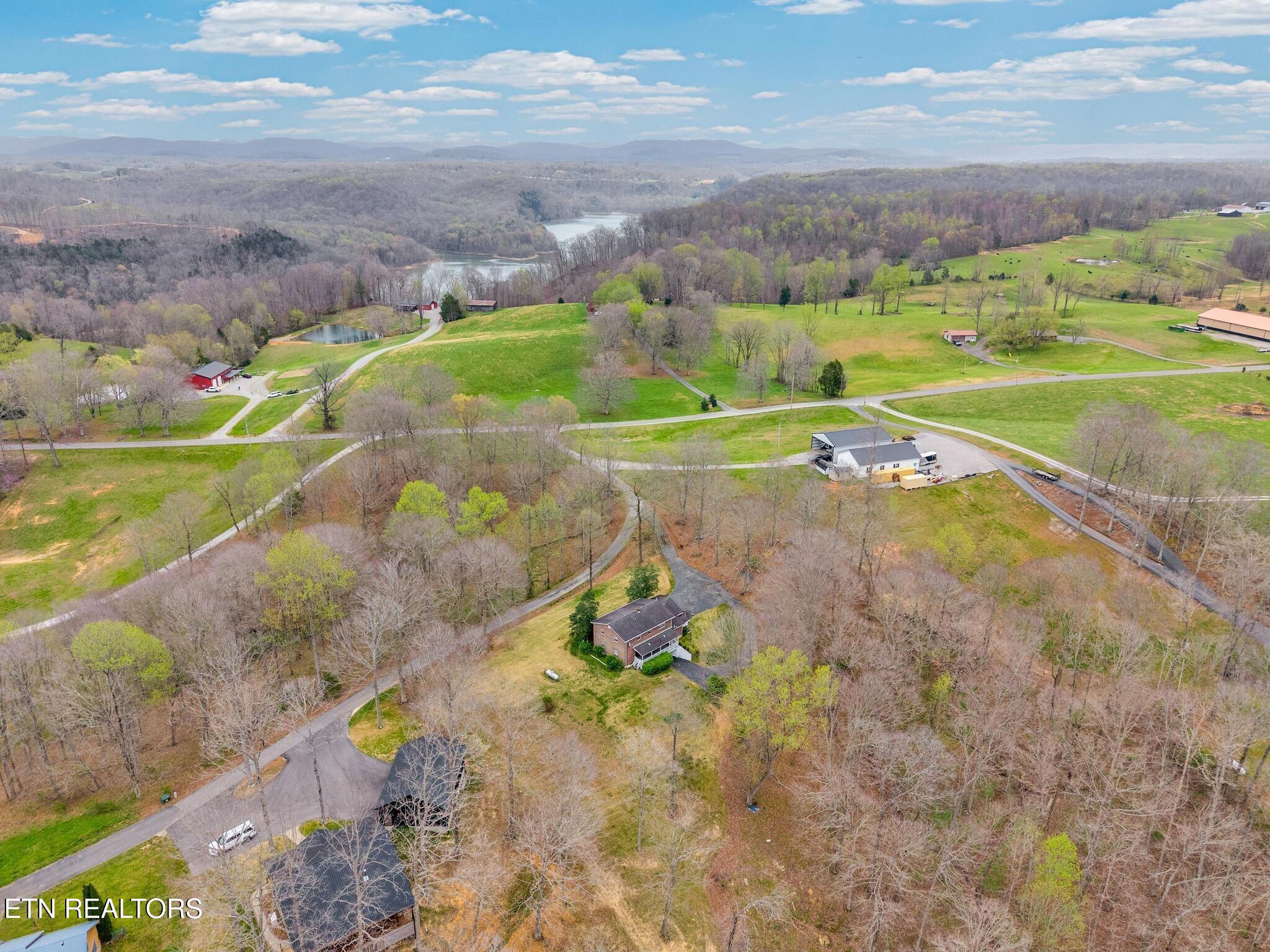 99 Hilltop Lane Byrdstown TN 38549