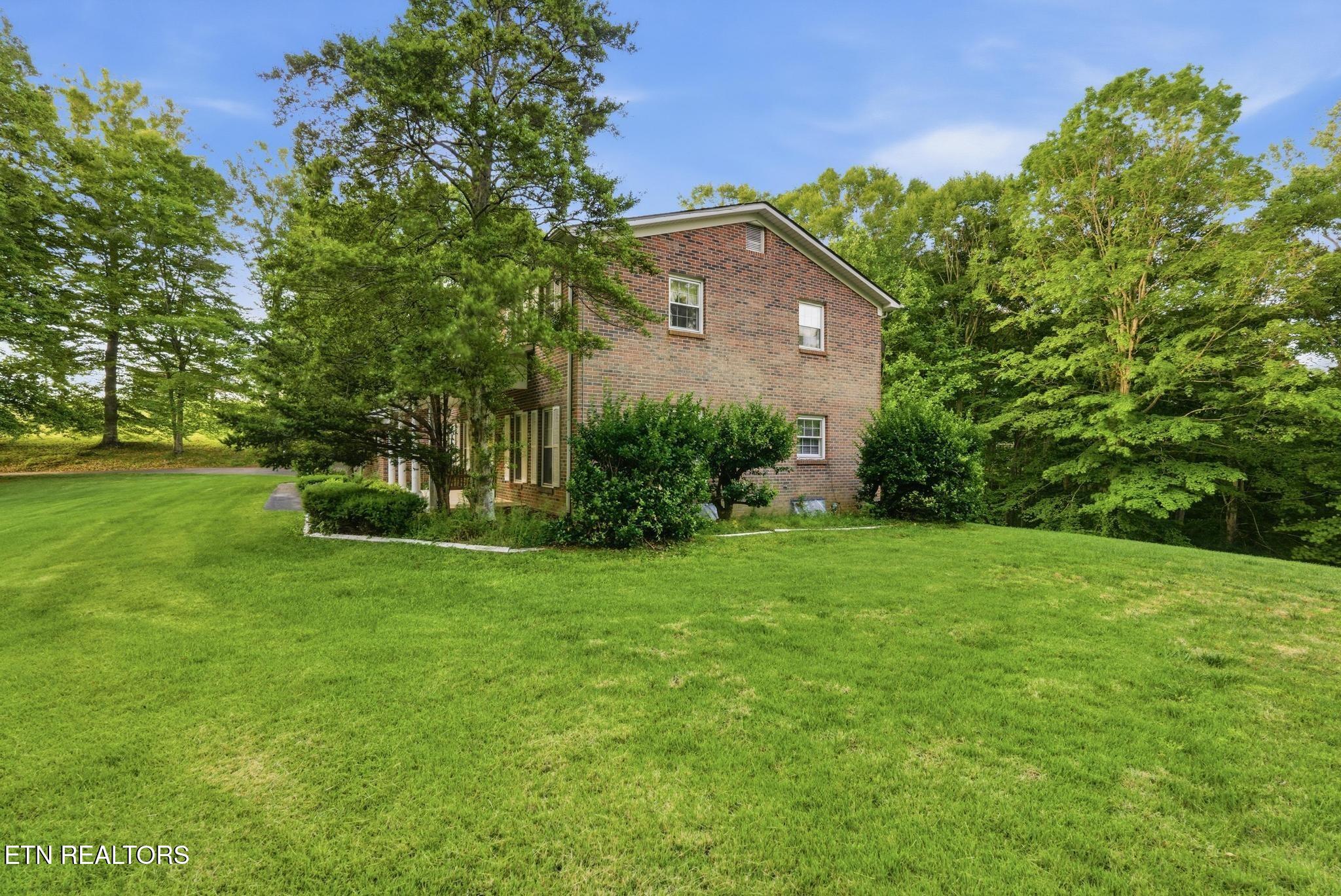 99 Hilltop Lane Byrdstown TN 38549