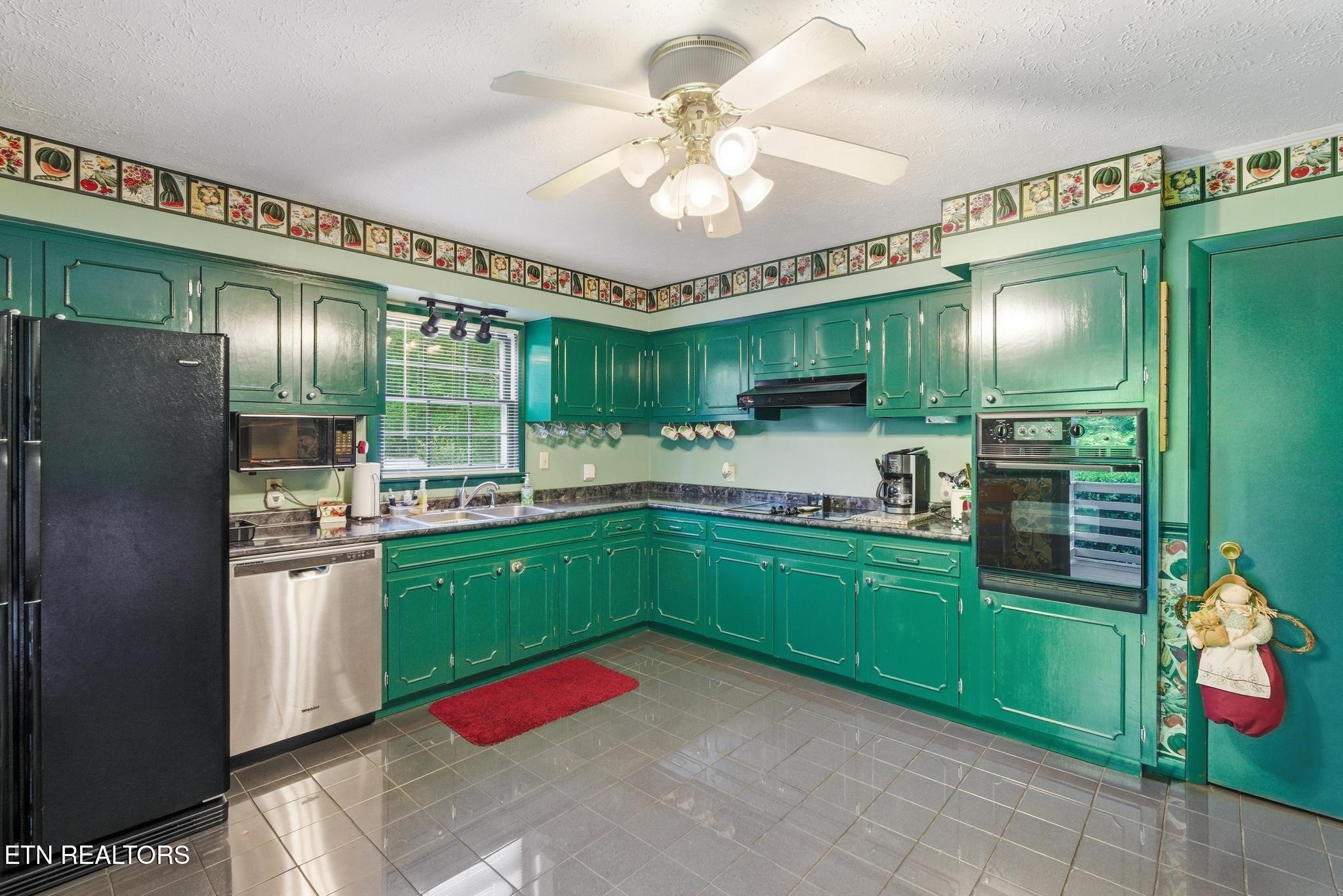99 Hilltop Lane Byrdstown TN 38549