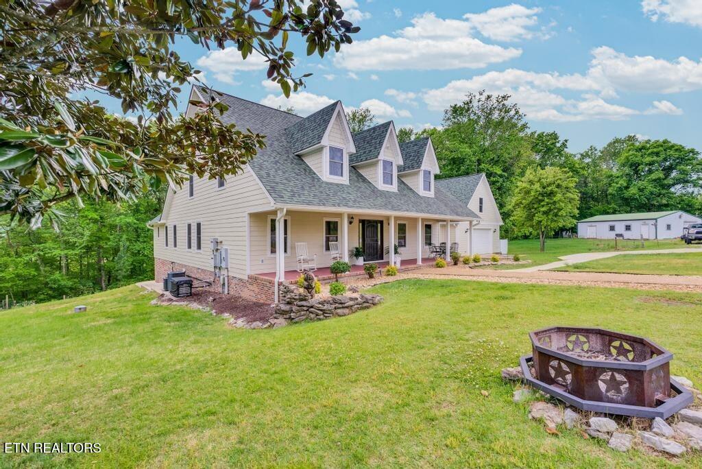 2193 Tollisontown Road Sparta TN 38583