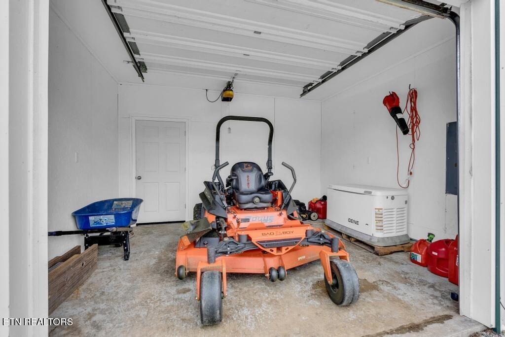 2193 Tollisontown Road Sparta TN 38583