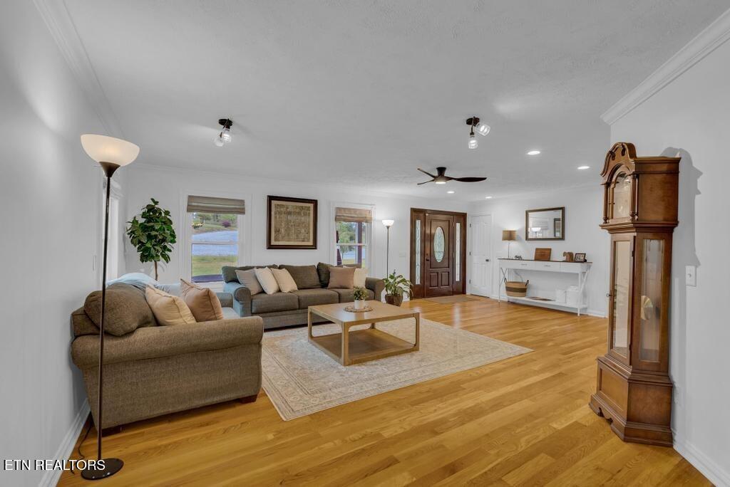 2193 Tollisontown Road Sparta TN 38583